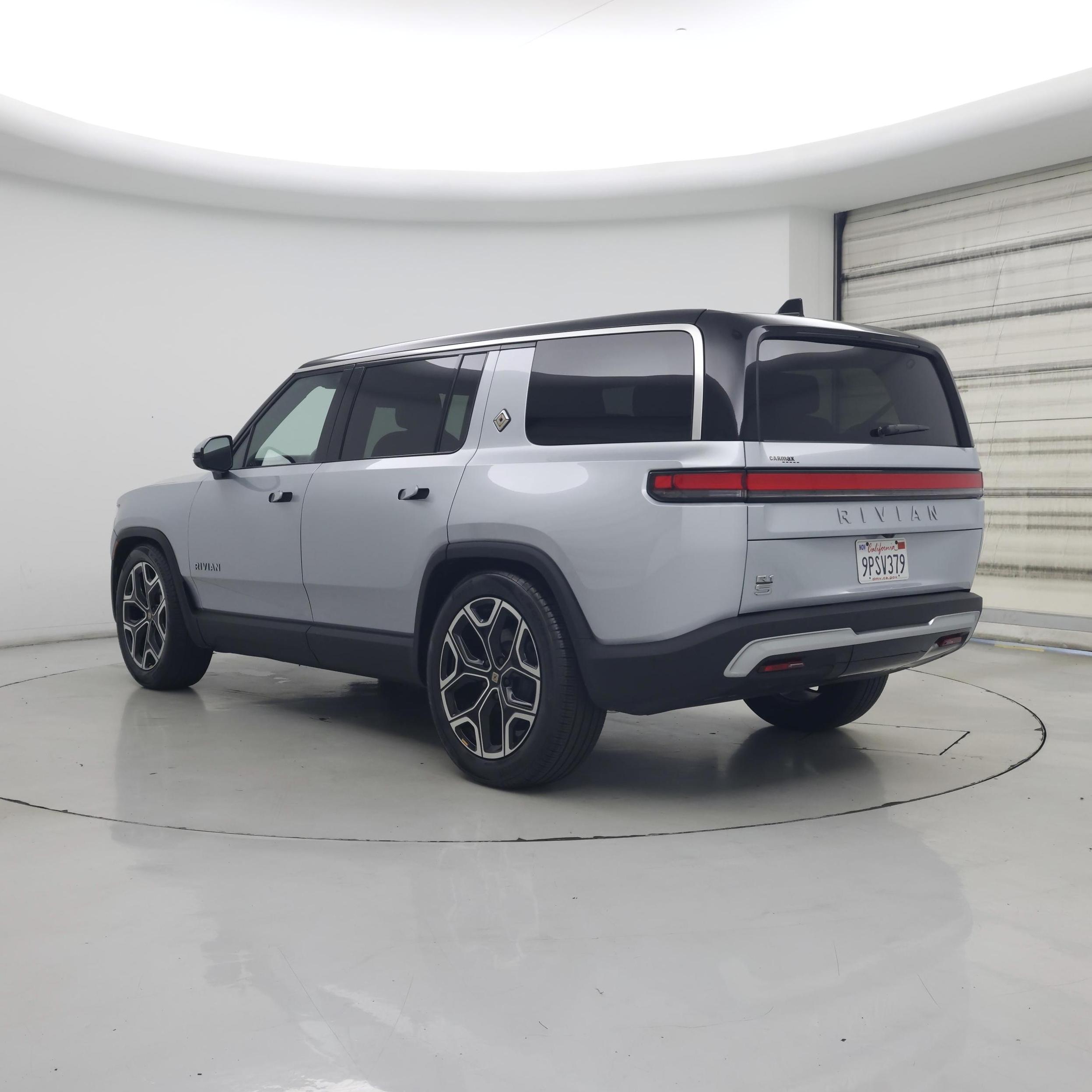 Thumbnail: 2025 Rivian R1S - 2