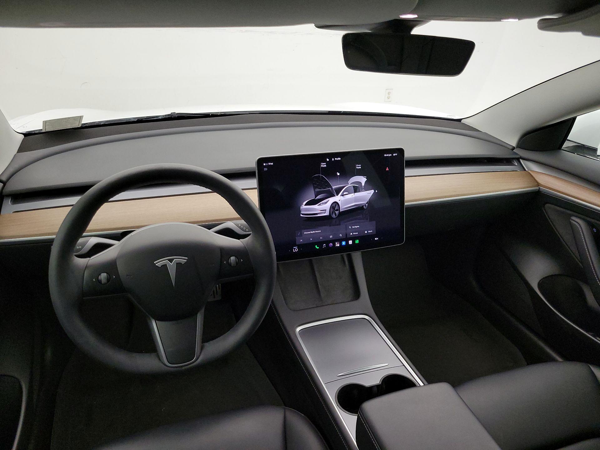 Thumbnail: 2023 Tesla Model 3 - 9