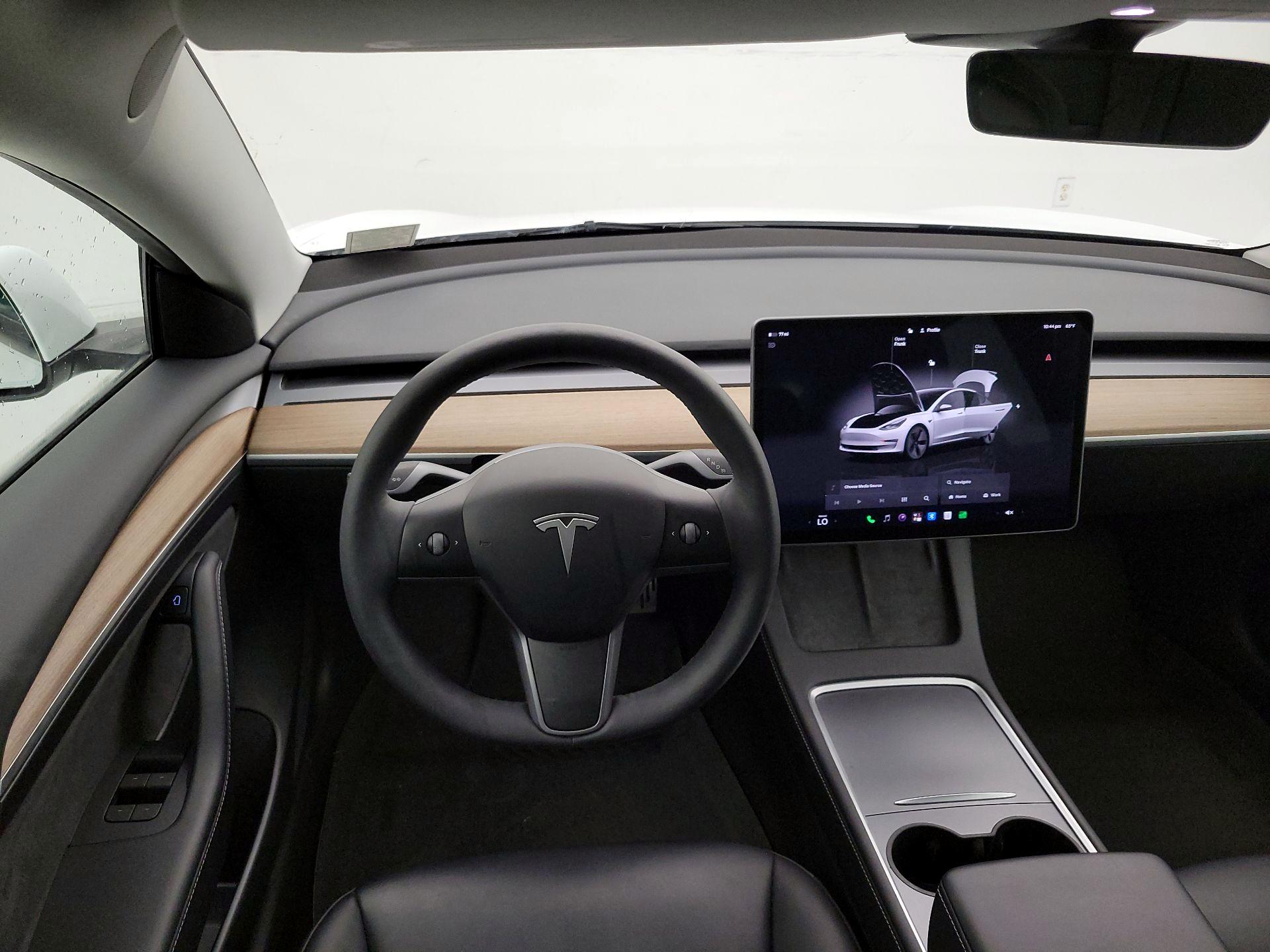 Thumbnail: 2023 Tesla Model 3 - 10