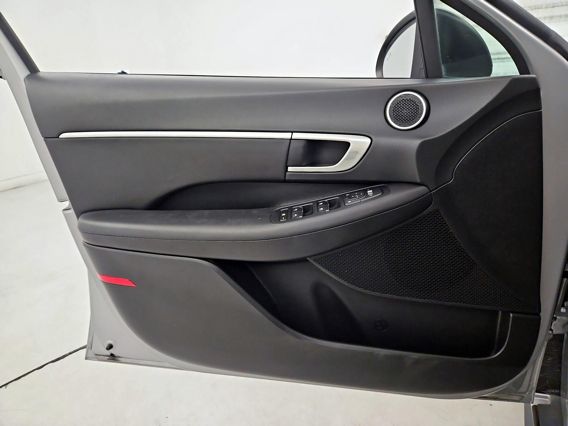 Thumbnail: 2023 Hyundai Sonata - 12