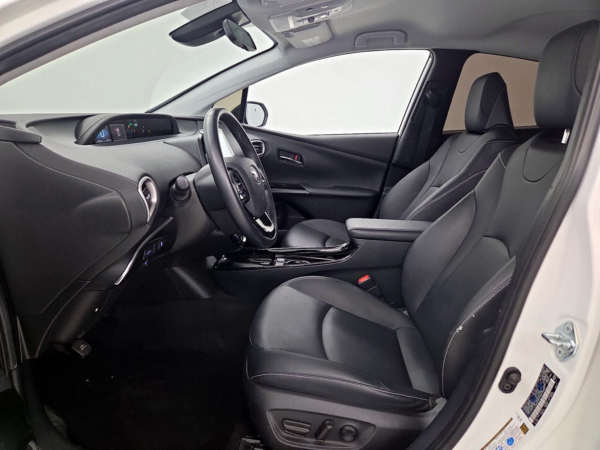 Thumbnail: 2021 Toyota Prius Prime - 11