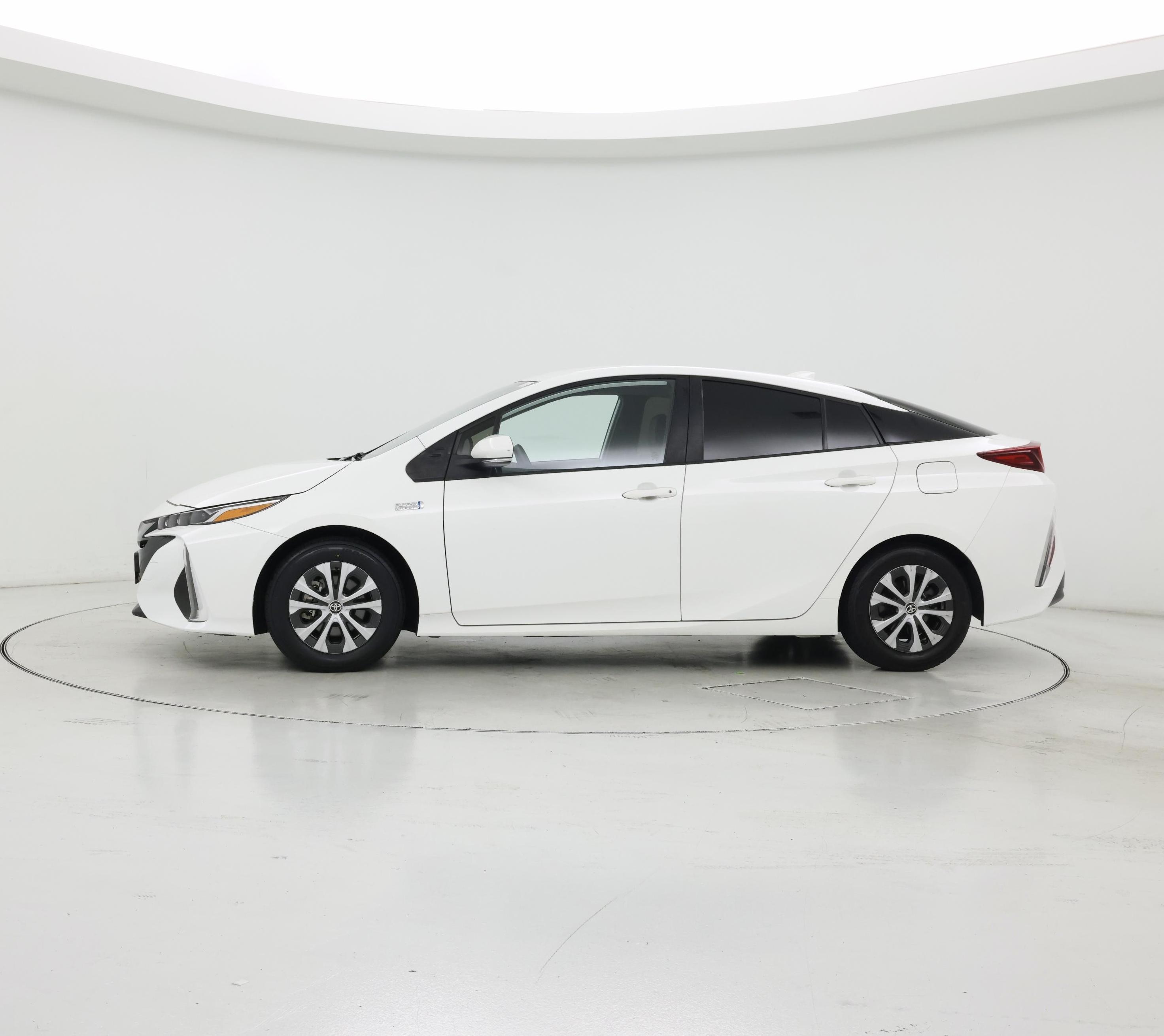 Thumbnail: 2021 Toyota Prius Prime - 3