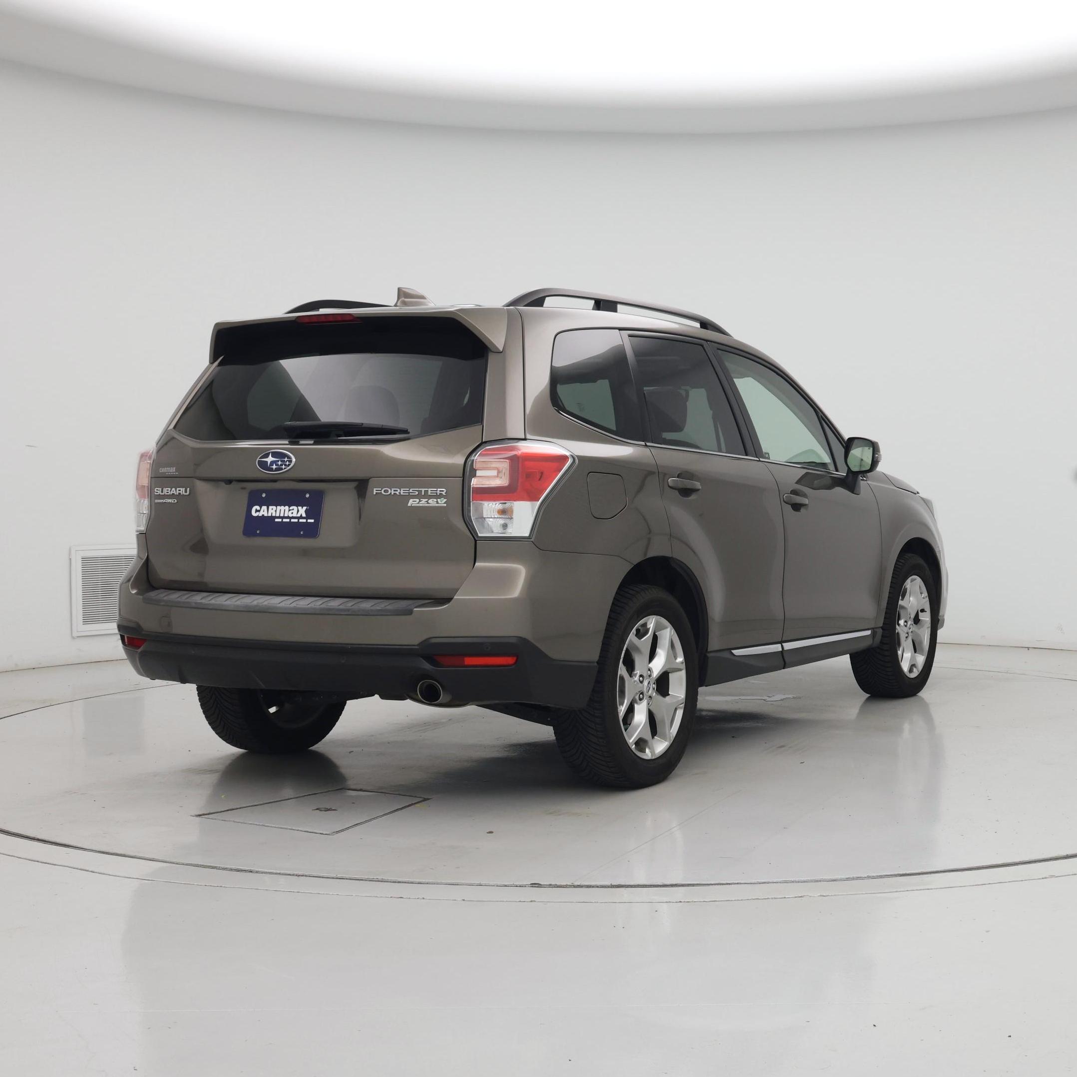 Thumbnail: 2017 Subaru Forester - 8