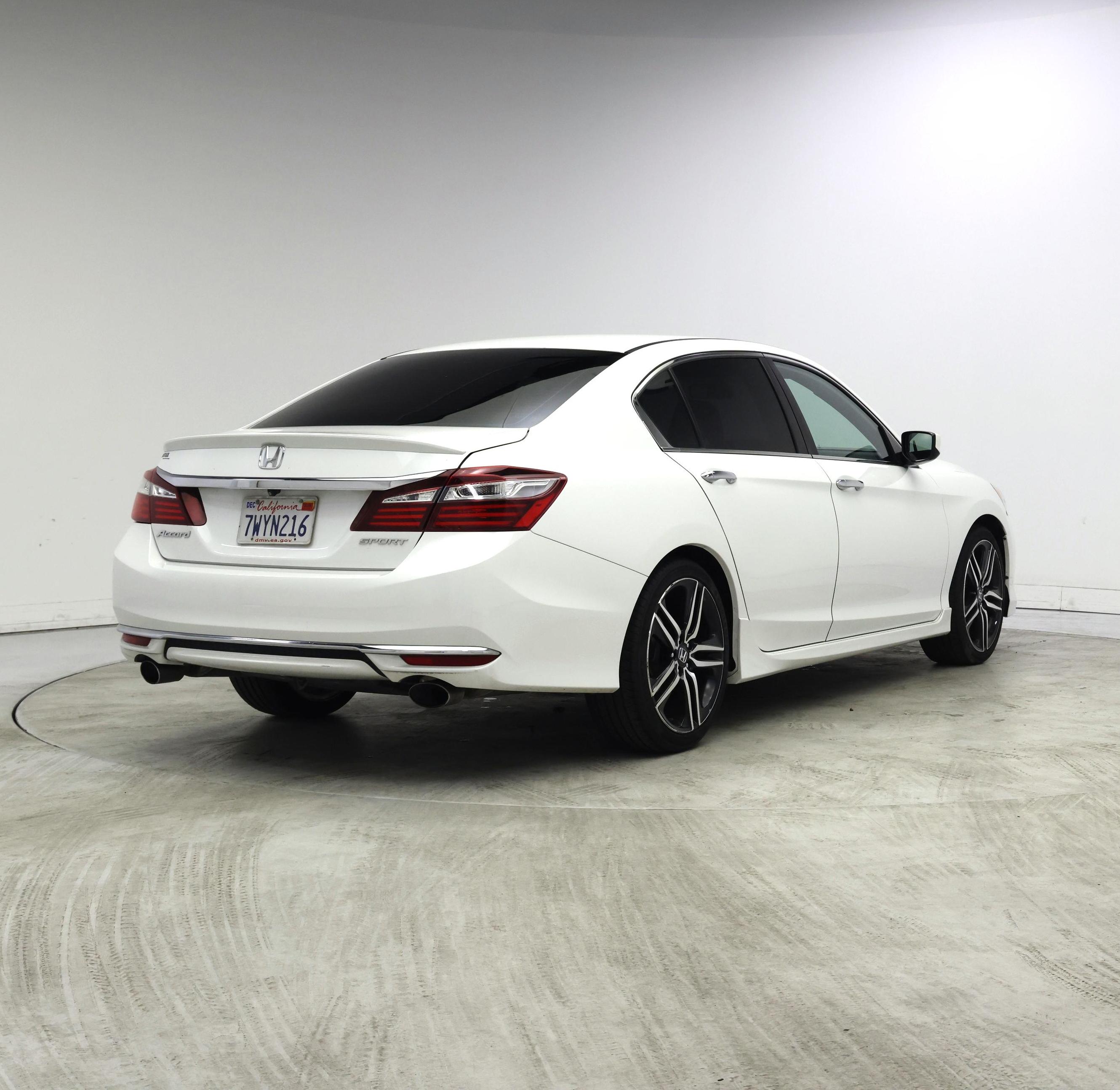 Thumbnail: 2017 Honda Accord - 8