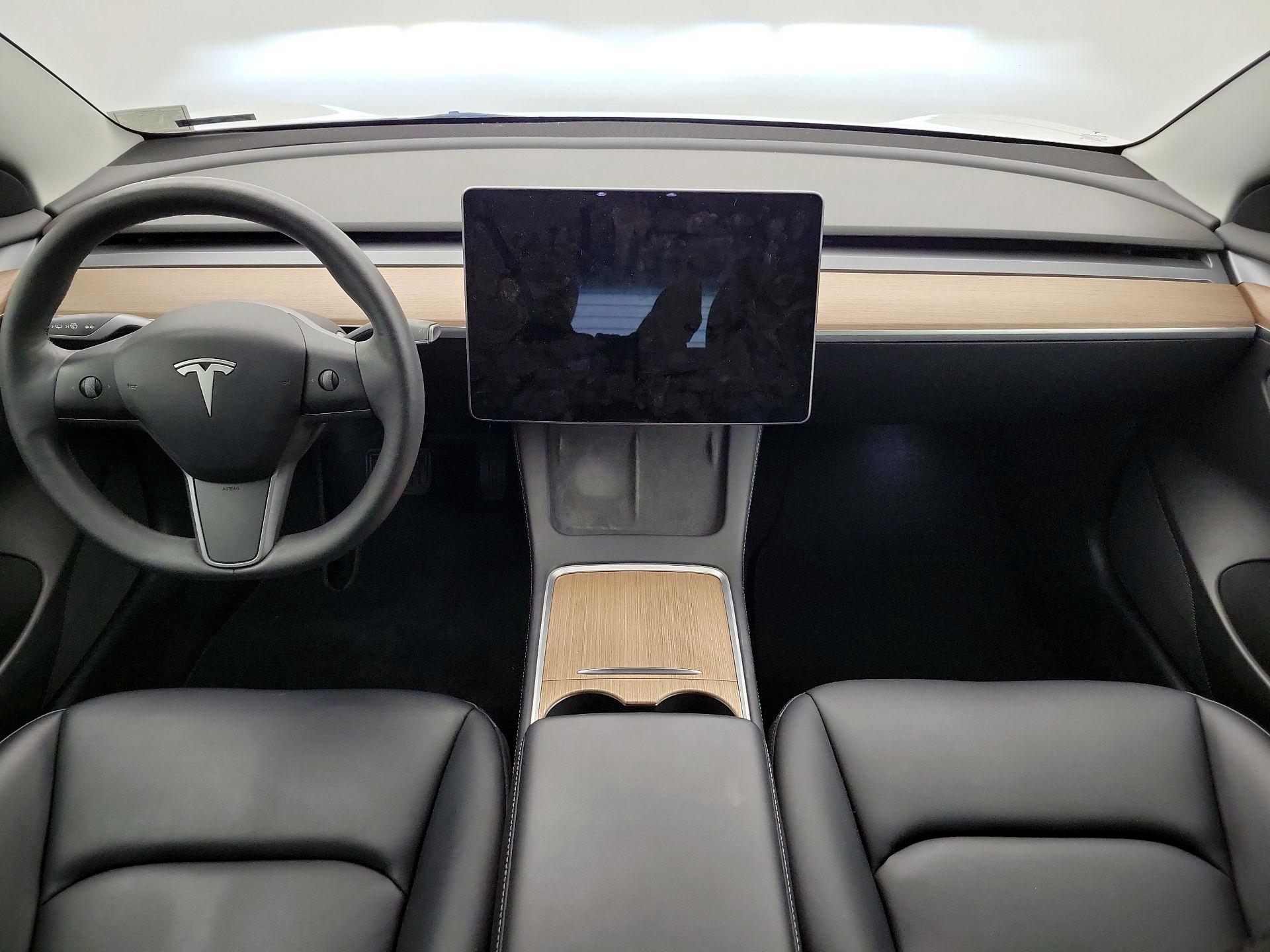 Thumbnail: 2022 Tesla Model 3 - 9