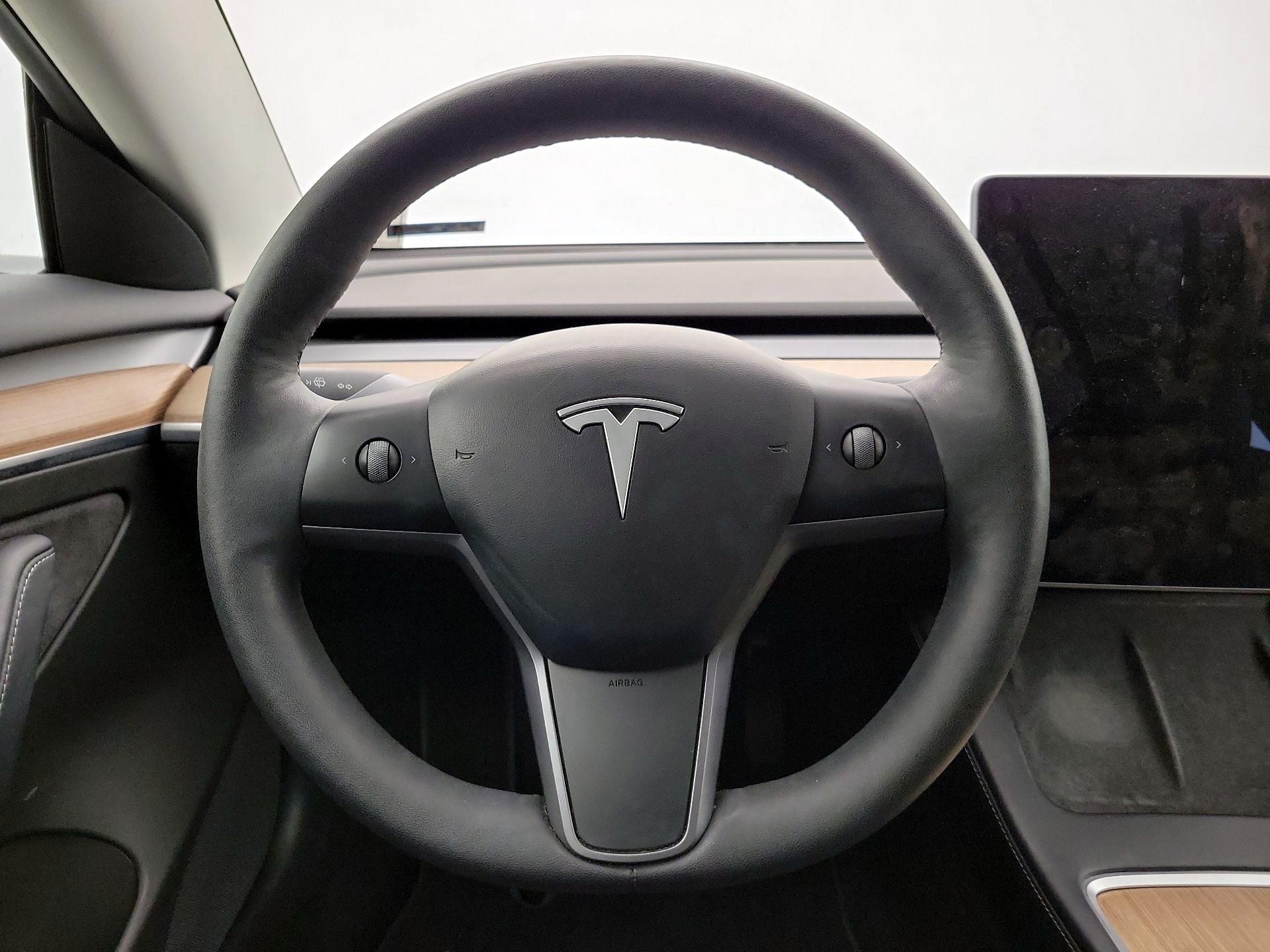 Thumbnail: 2022 Tesla Model 3 - 10