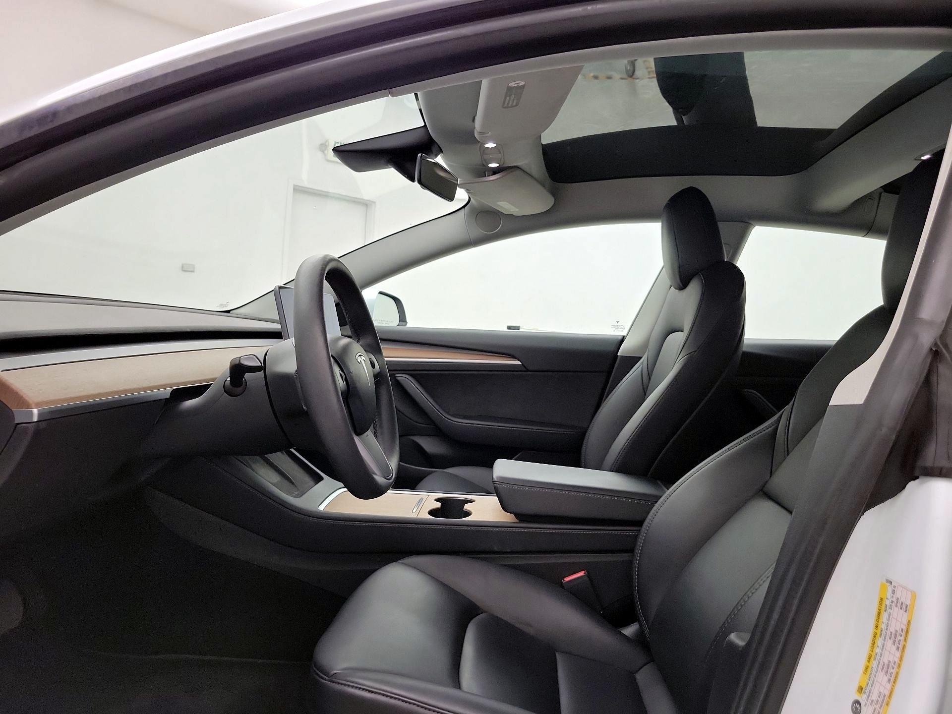 Thumbnail: 2022 Tesla Model 3 - 19