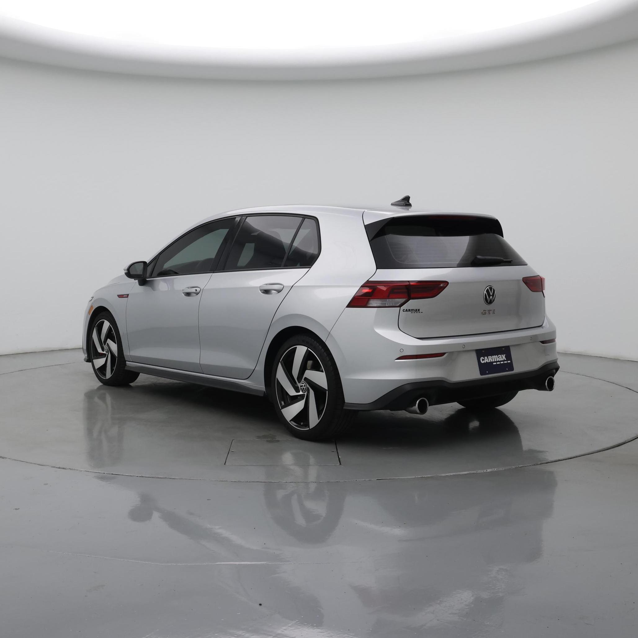 Thumbnail: 2023 Volkswagen Golf - 2