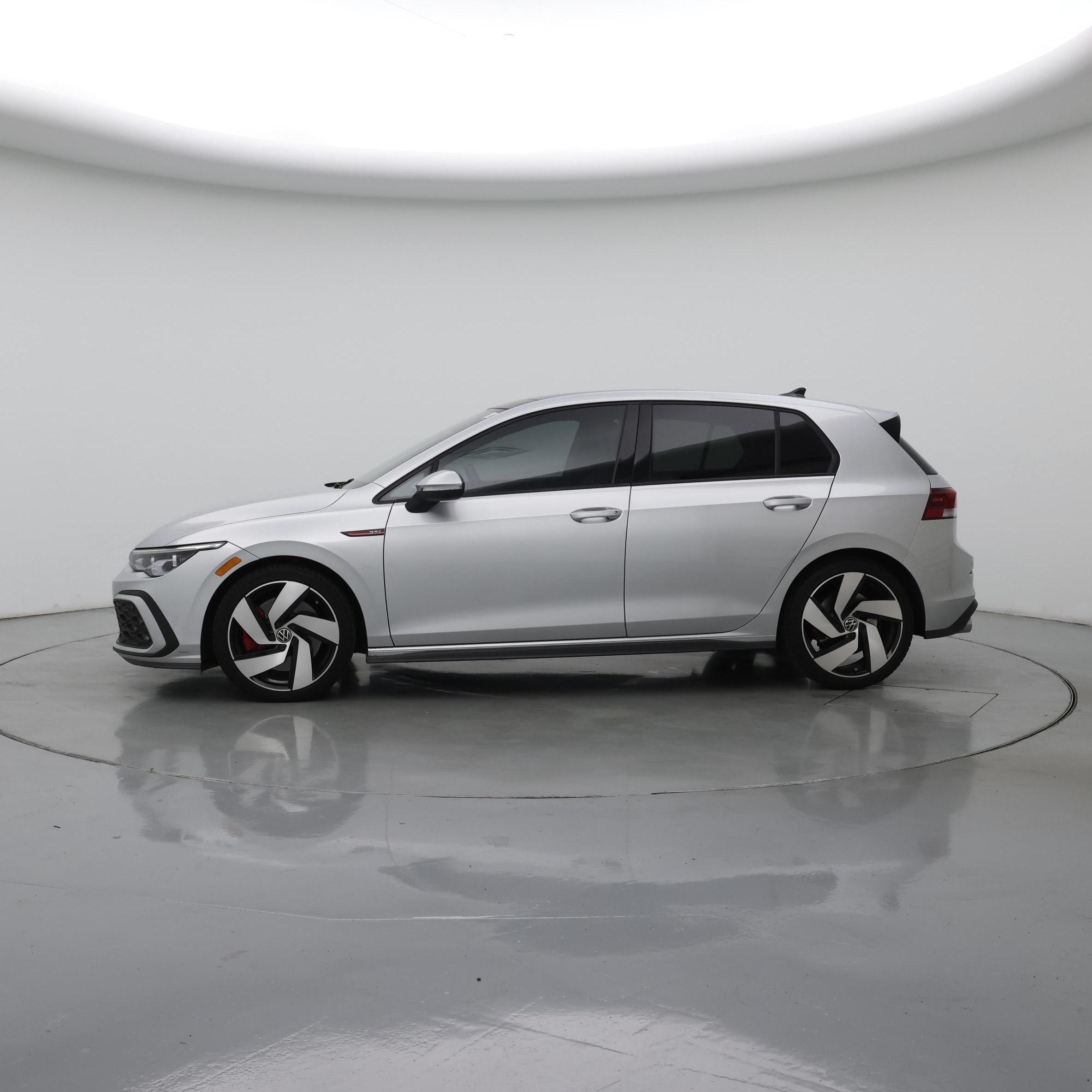 Thumbnail: 2023 Volkswagen Golf - 3