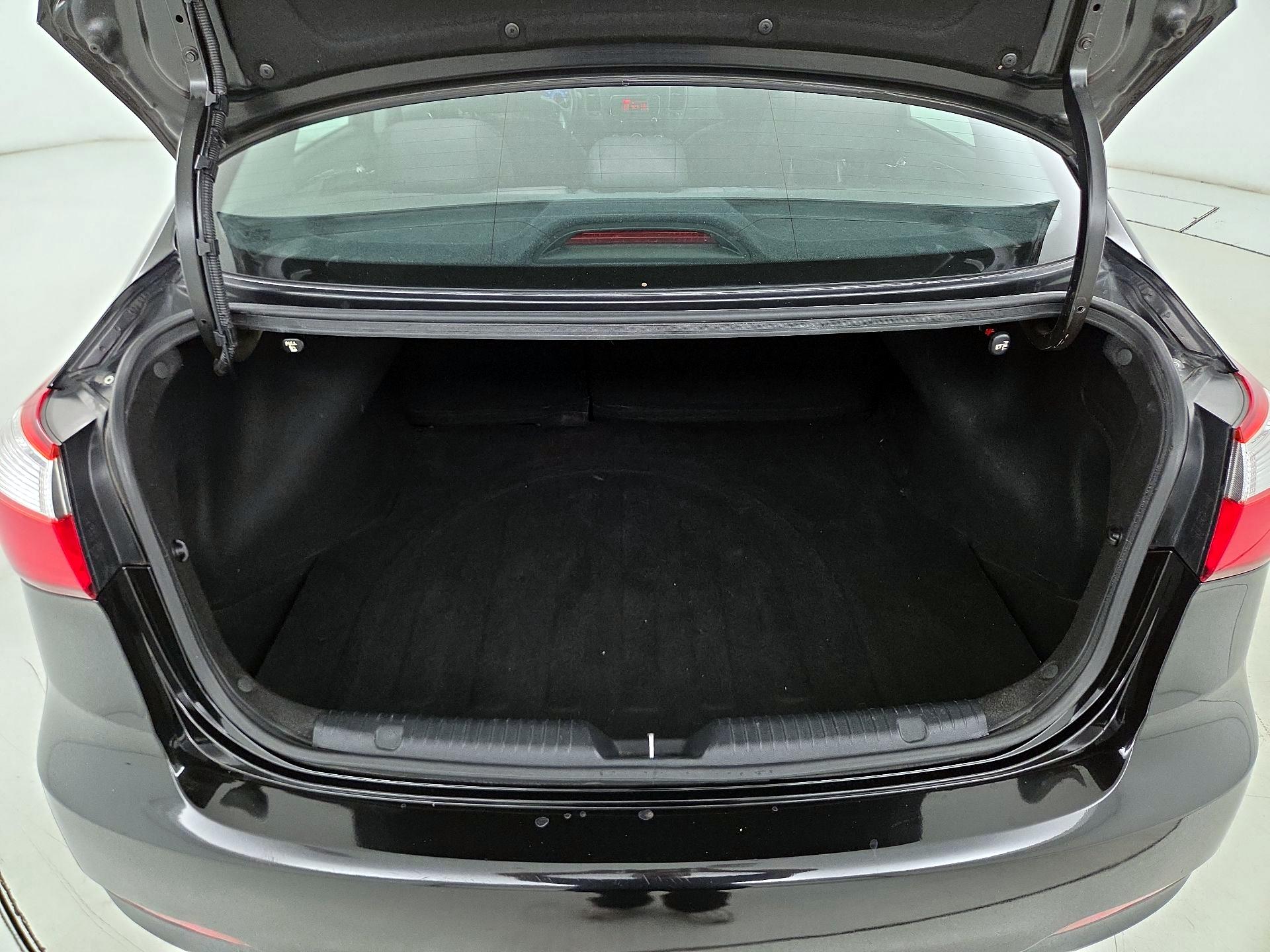 Thumbnail: 2014 Kia Forte - 19