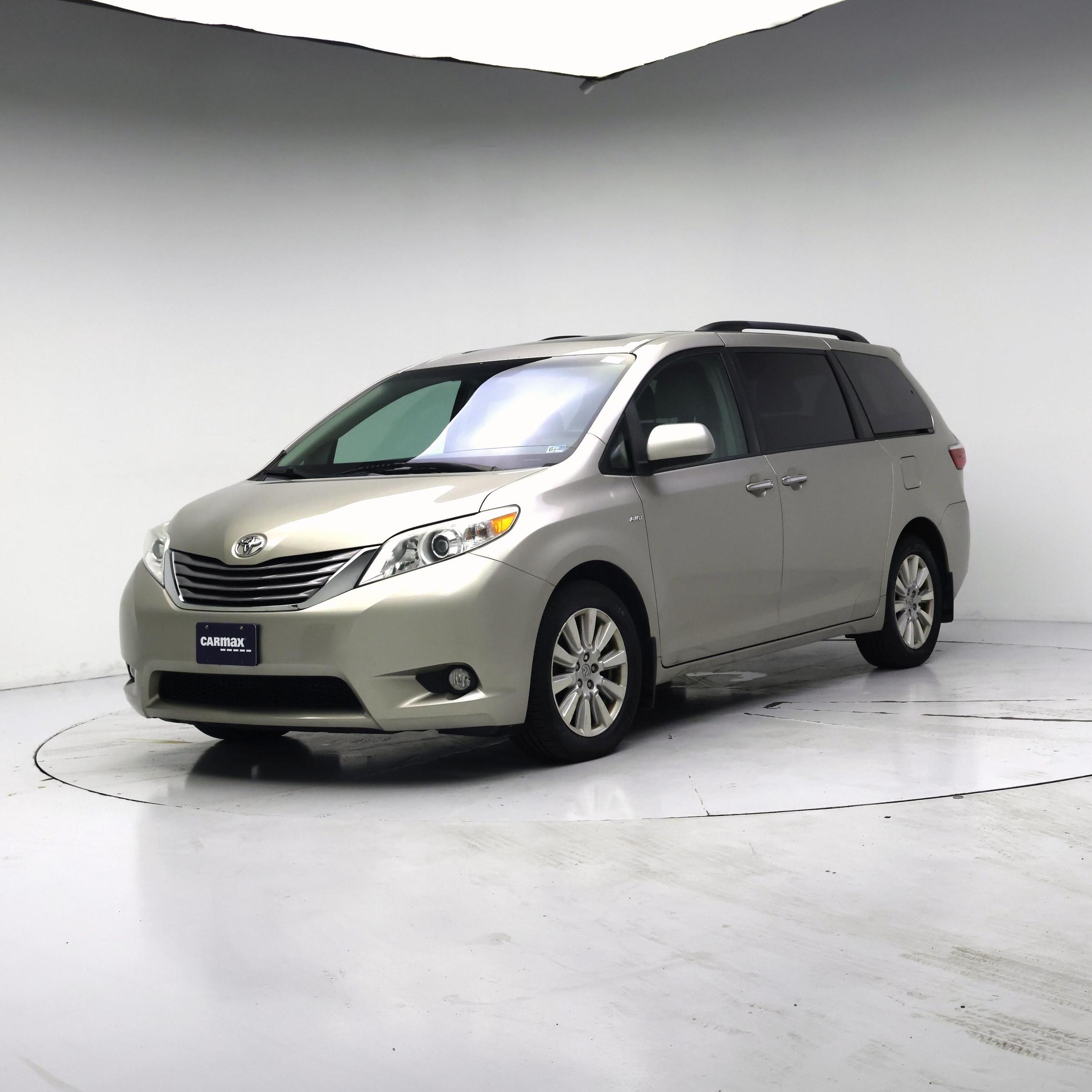 Thumbnail: 2017 Toyota Sienna - 4