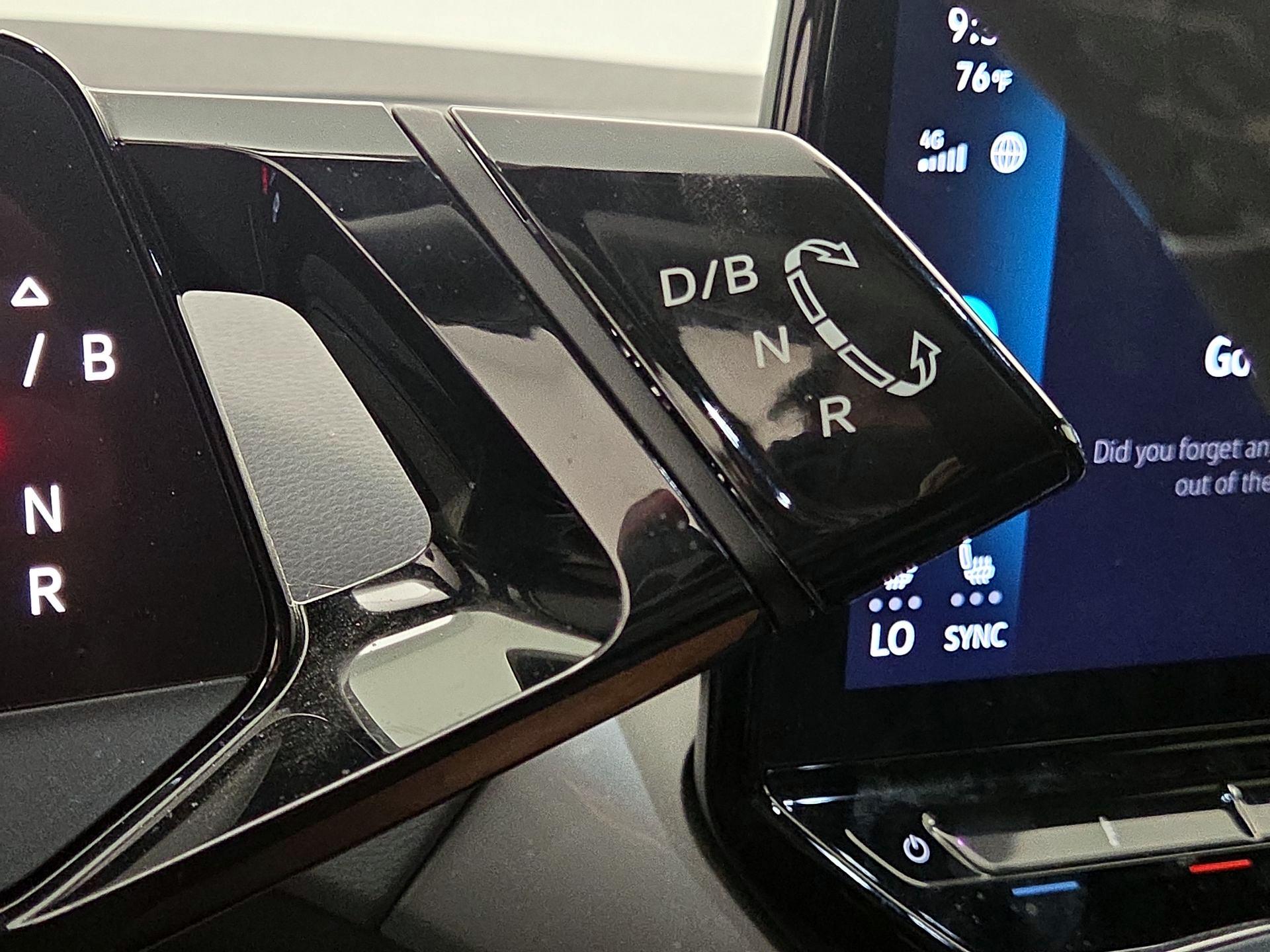 Thumbnail: 2023 Volkswagen ID.4 - 17