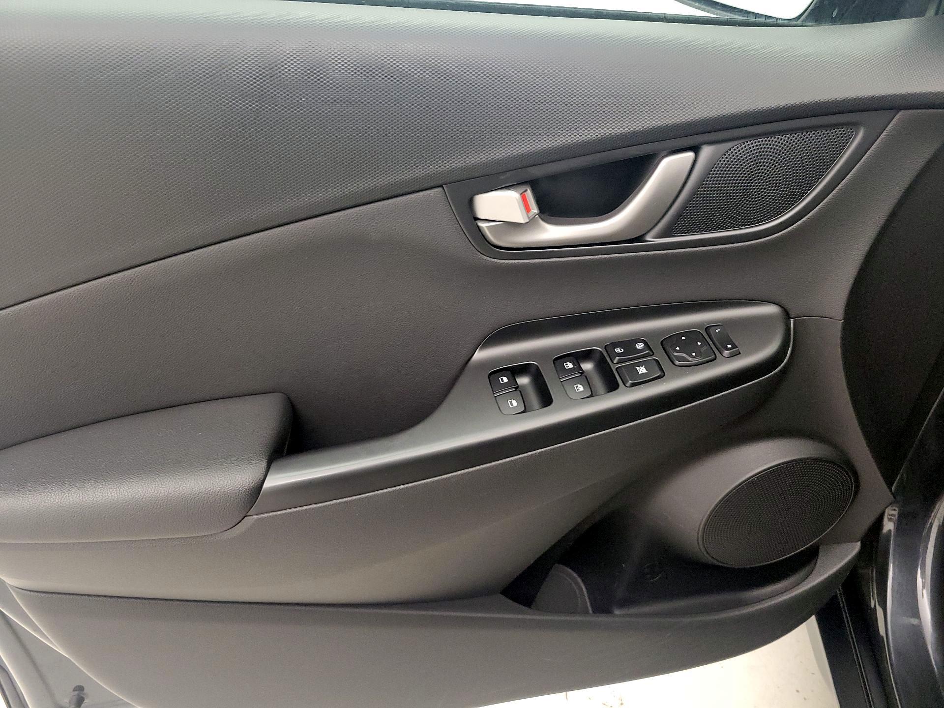Thumbnail: 2018 Hyundai Kona - 12