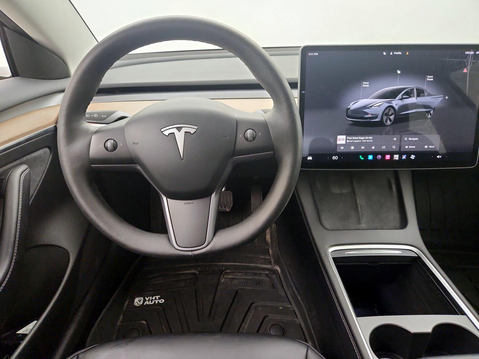 Thumbnail: 2023 Tesla Model 3 - 10