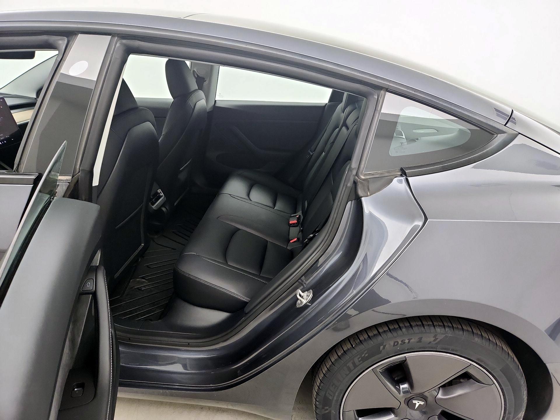 Thumbnail: 2023 Tesla Model 3 - 19