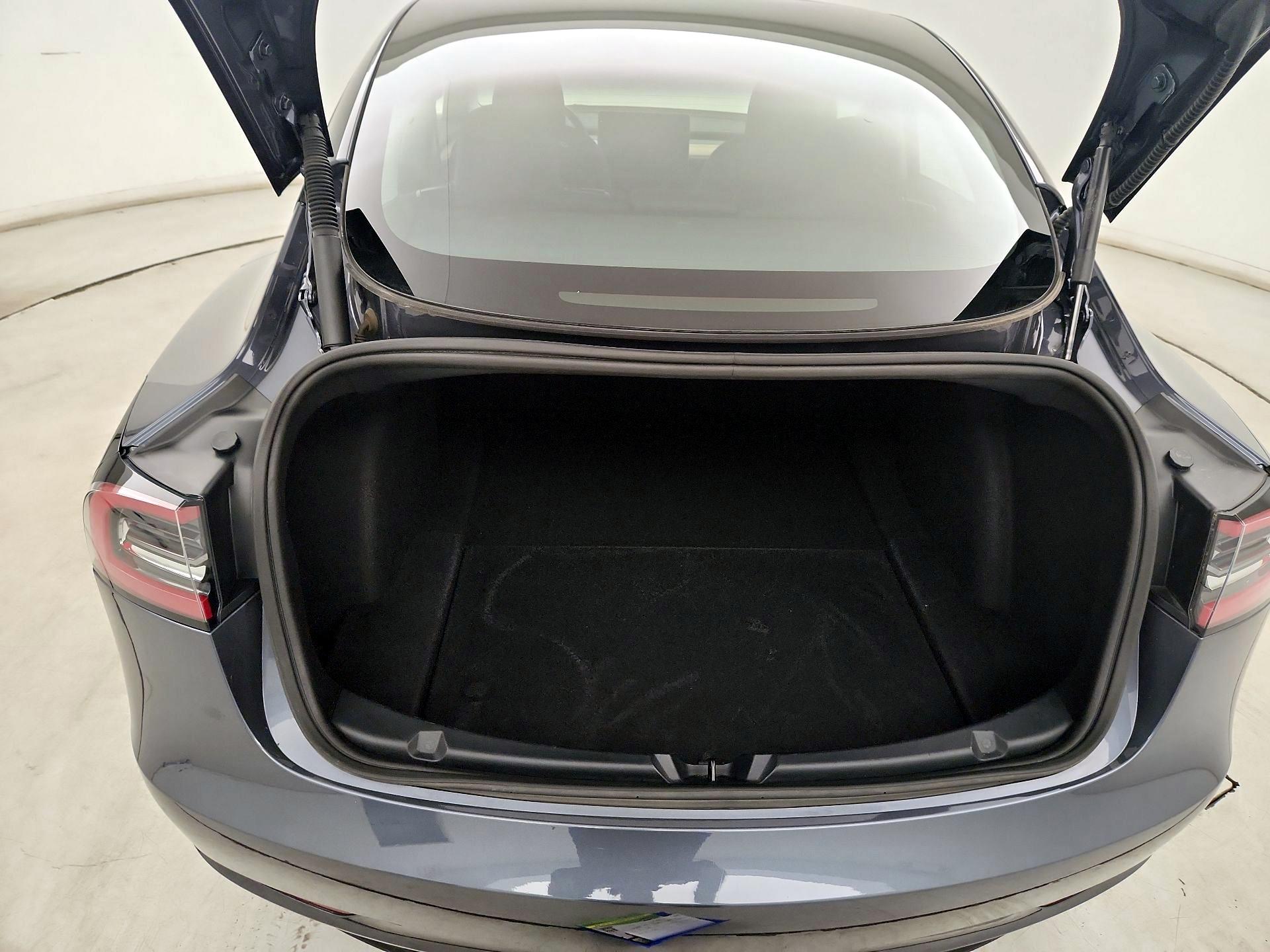 Thumbnail: 2023 Tesla Model 3 - 20