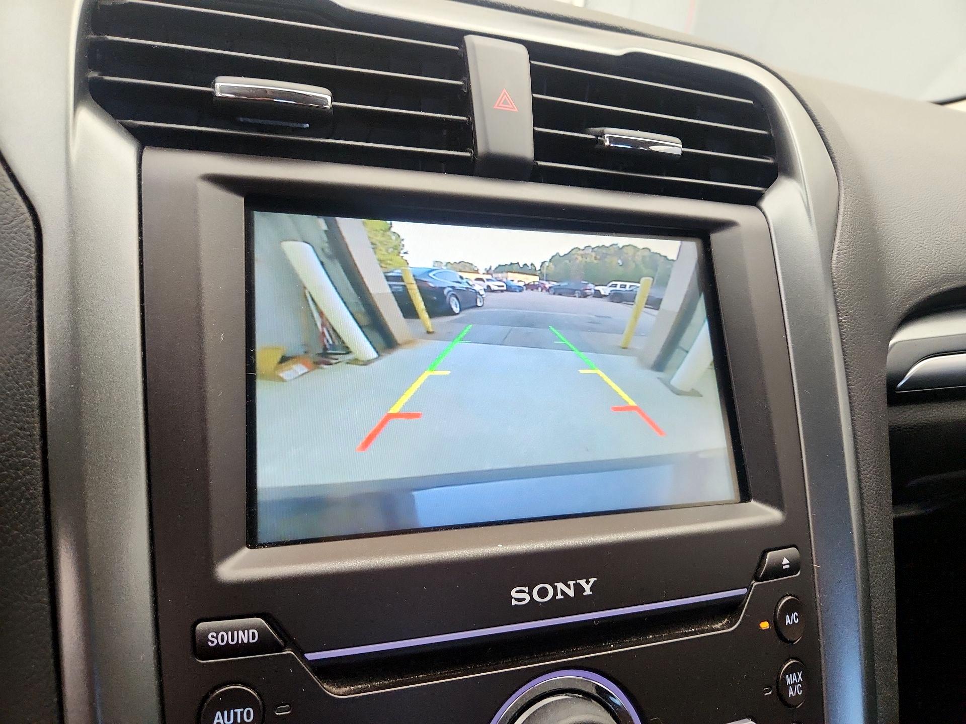 Thumbnail: 2016 Ford Fusion - 15