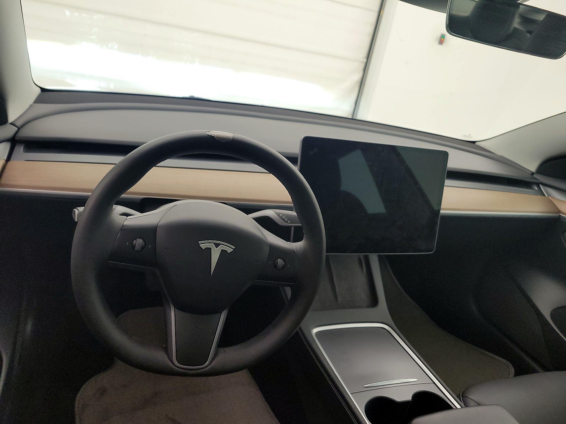 Thumbnail: 2023 Tesla Model 3 - 9