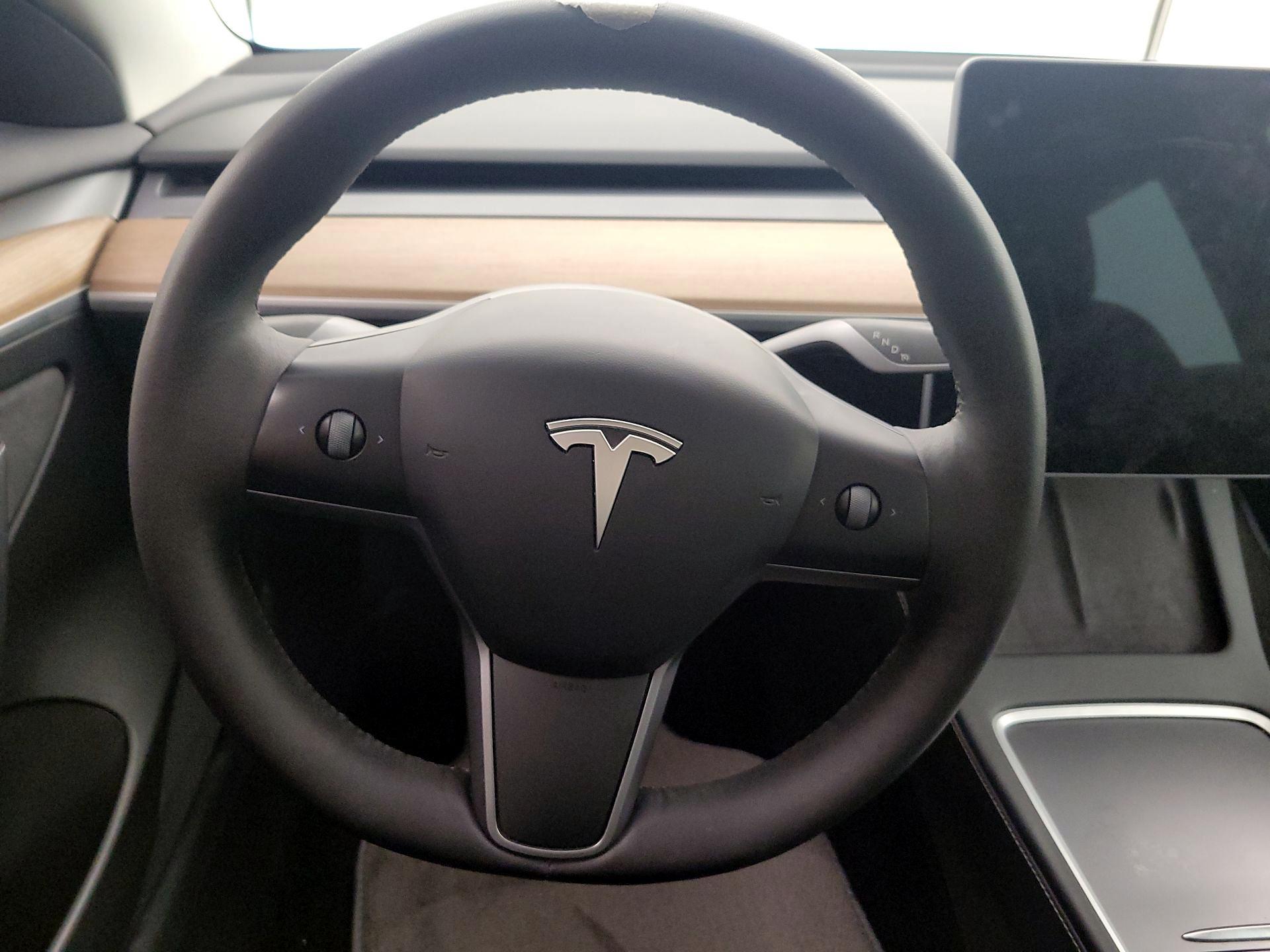 Thumbnail: 2023 Tesla Model 3 - 10