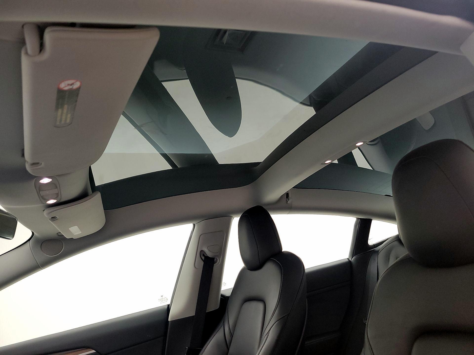 Thumbnail: 2023 Tesla Model 3 - 18