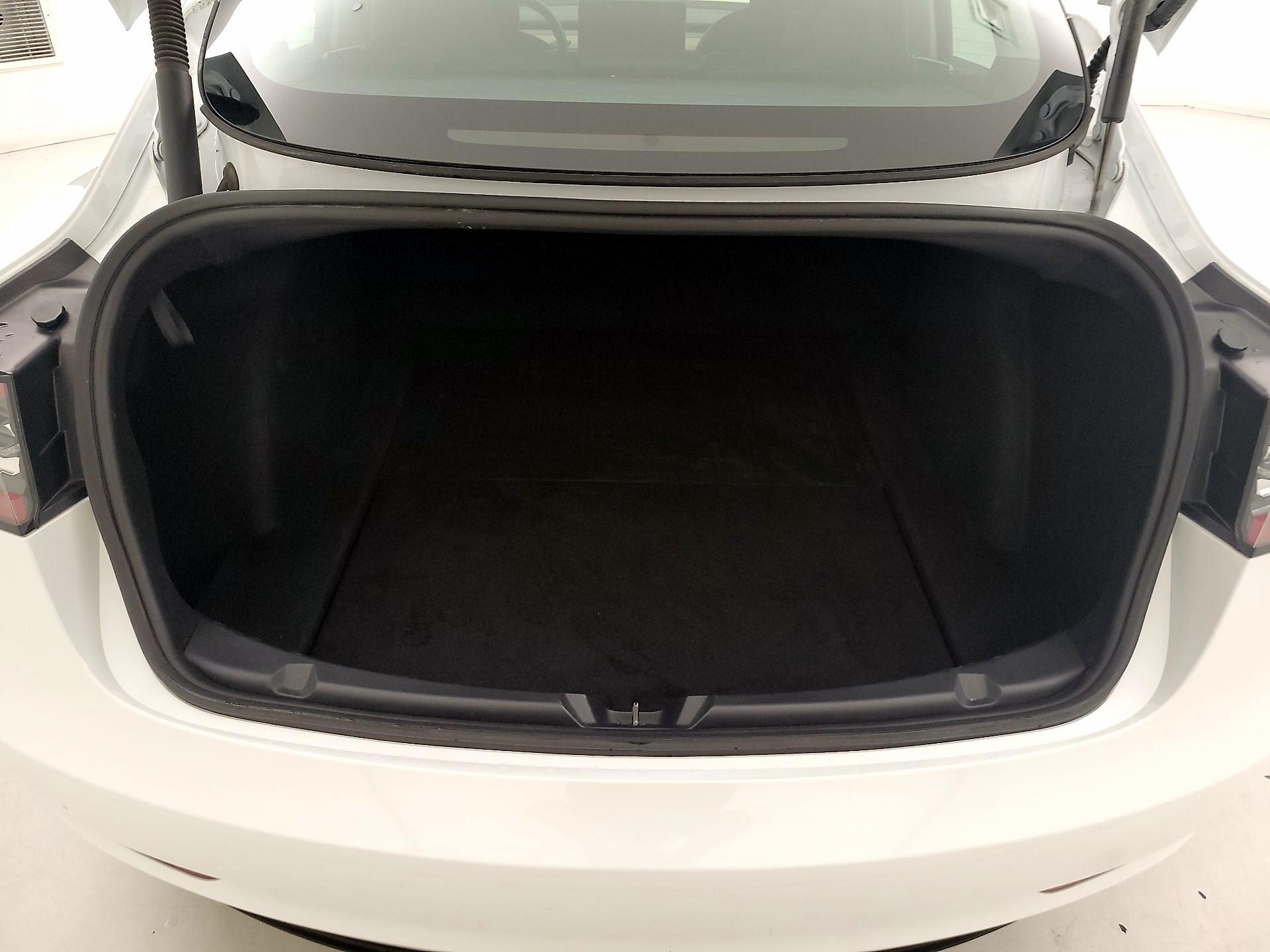 Thumbnail: 2023 Tesla Model 3 - 20