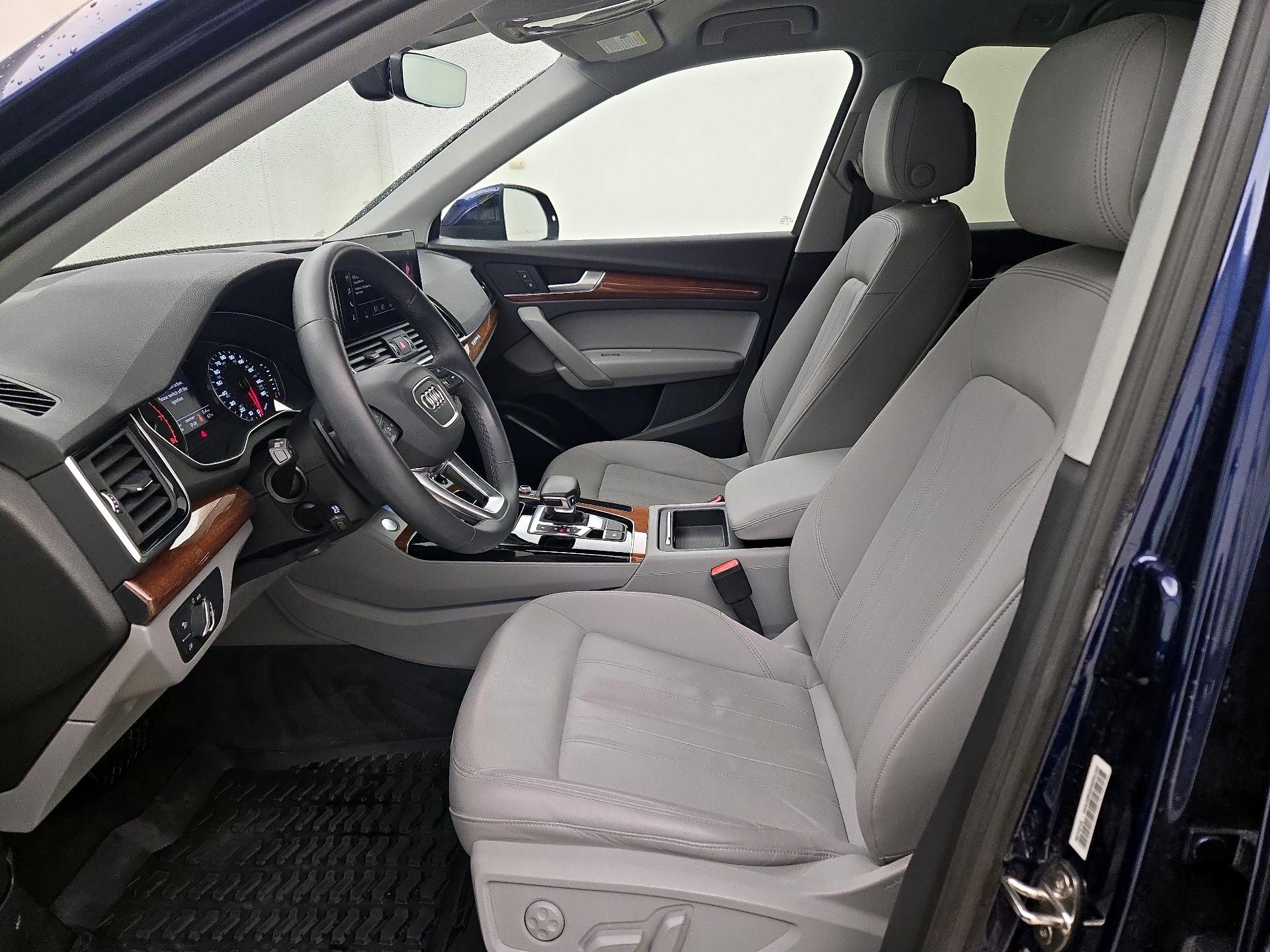 Thumbnail: 2022 Audi Q5 - 11
