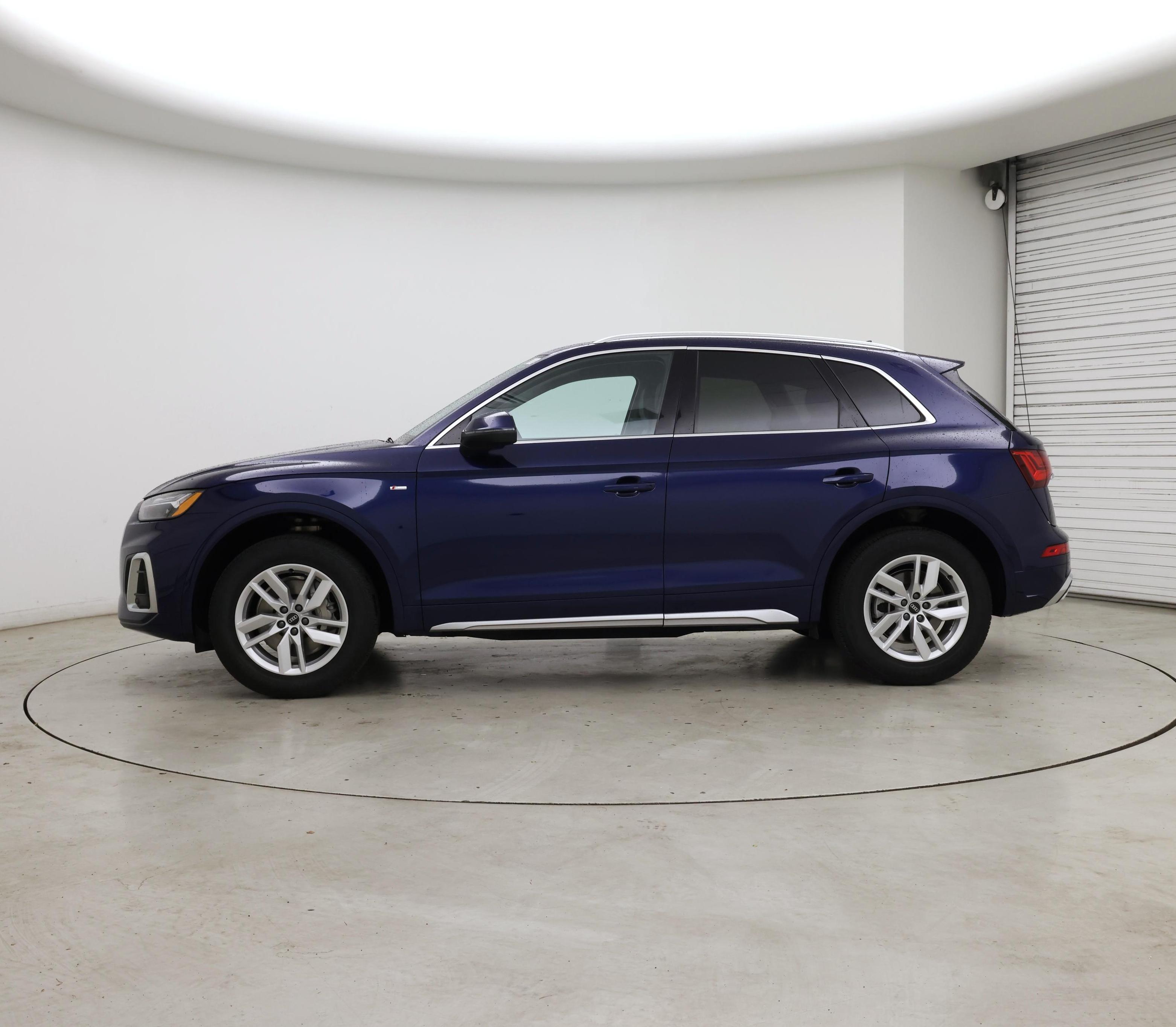 Thumbnail: 2022 Audi Q5 - 3