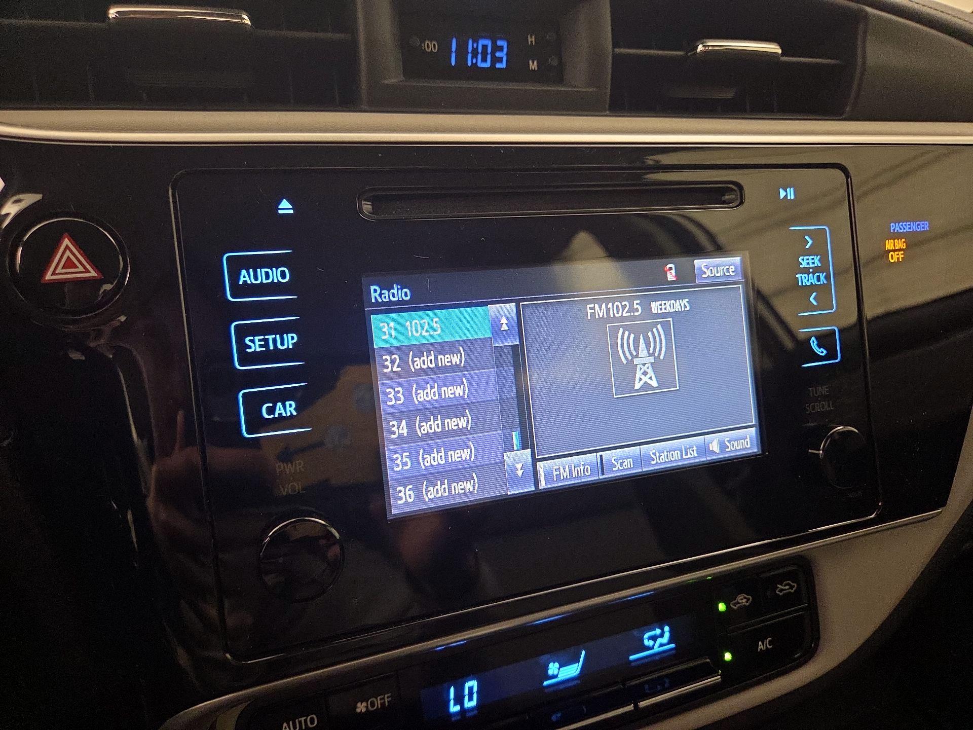 Thumbnail: 2018 Toyota Corolla - 15