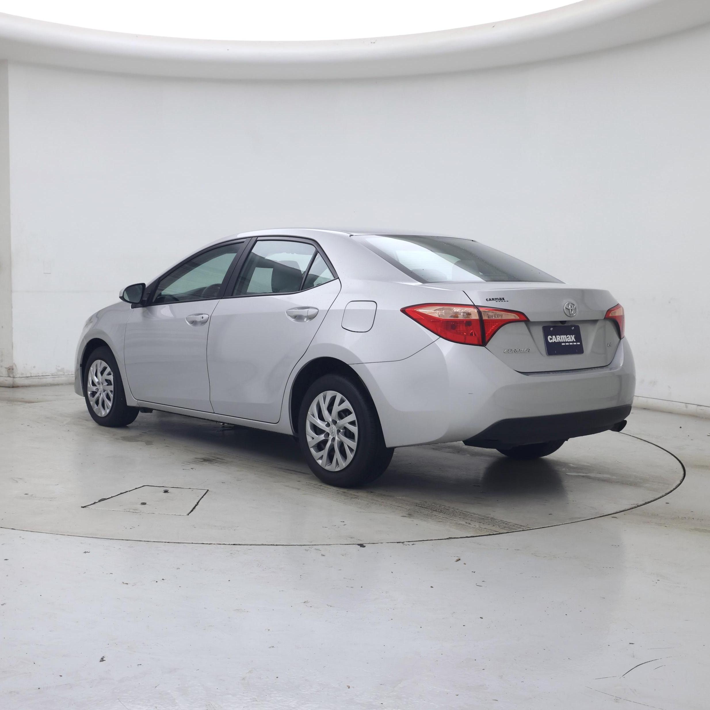 Thumbnail: 2018 Toyota Corolla - 2