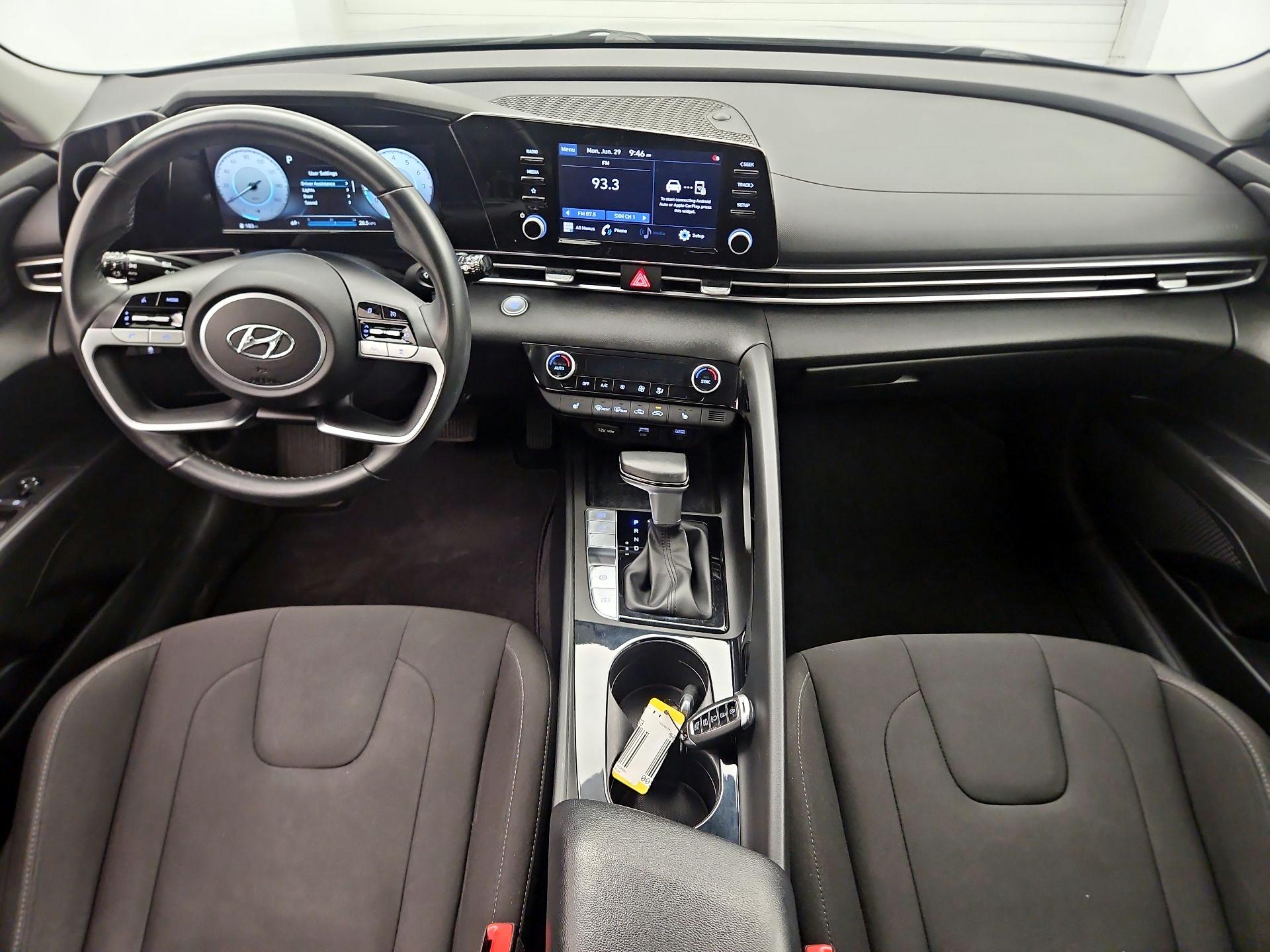 Thumbnail: 2021 Hyundai Elantra - 9
