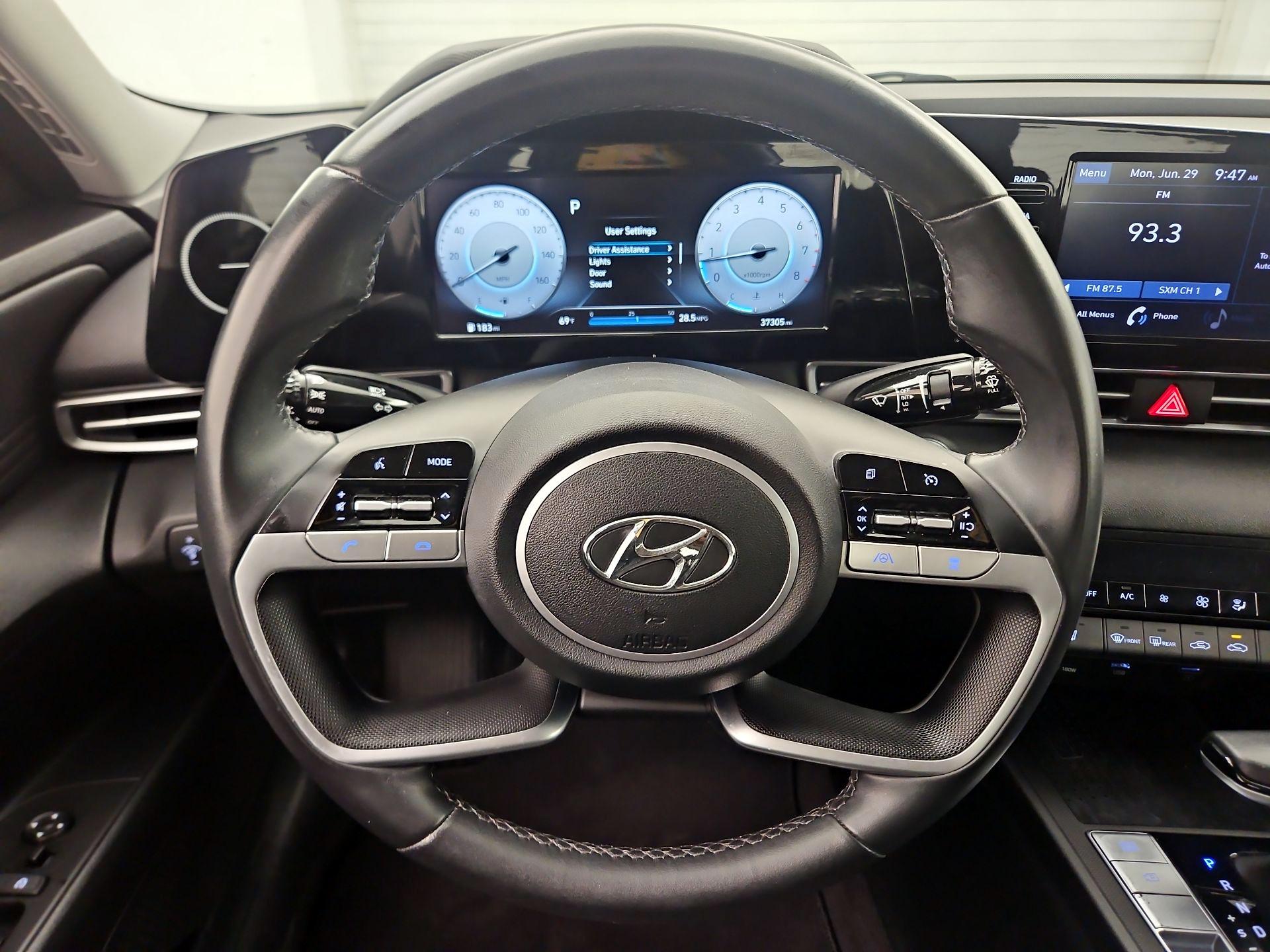 Thumbnail: 2021 Hyundai Elantra - 10