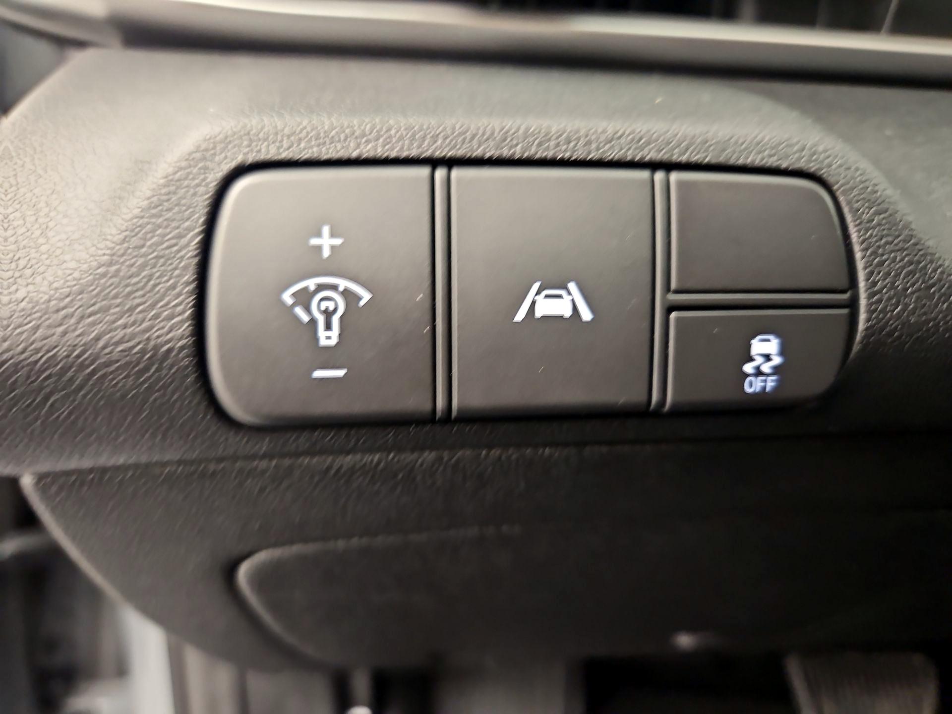 Thumbnail: 2021 Hyundai Elantra - 13