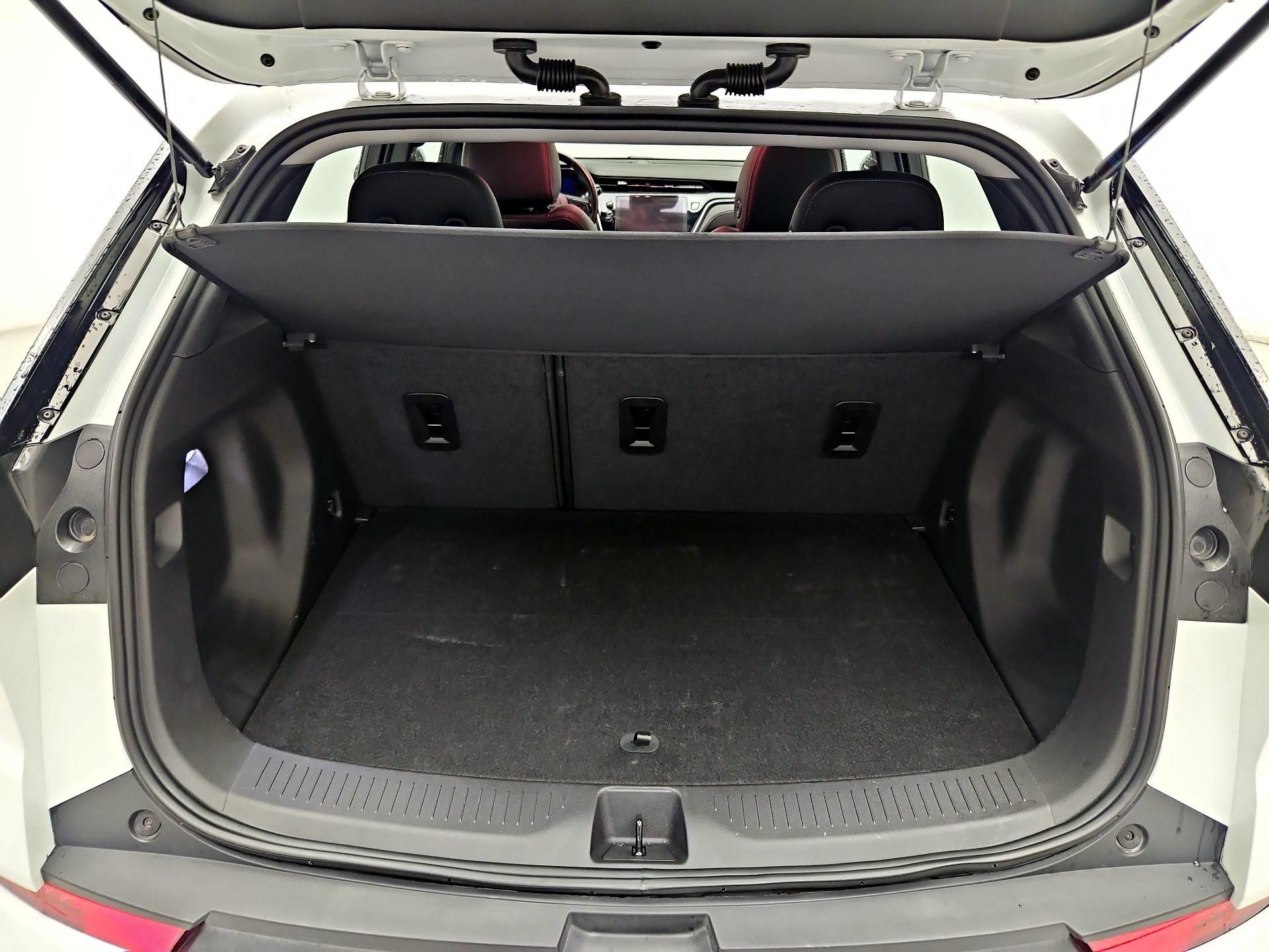 Thumbnail: 2023 Chevrolet Bolt EUV - 18