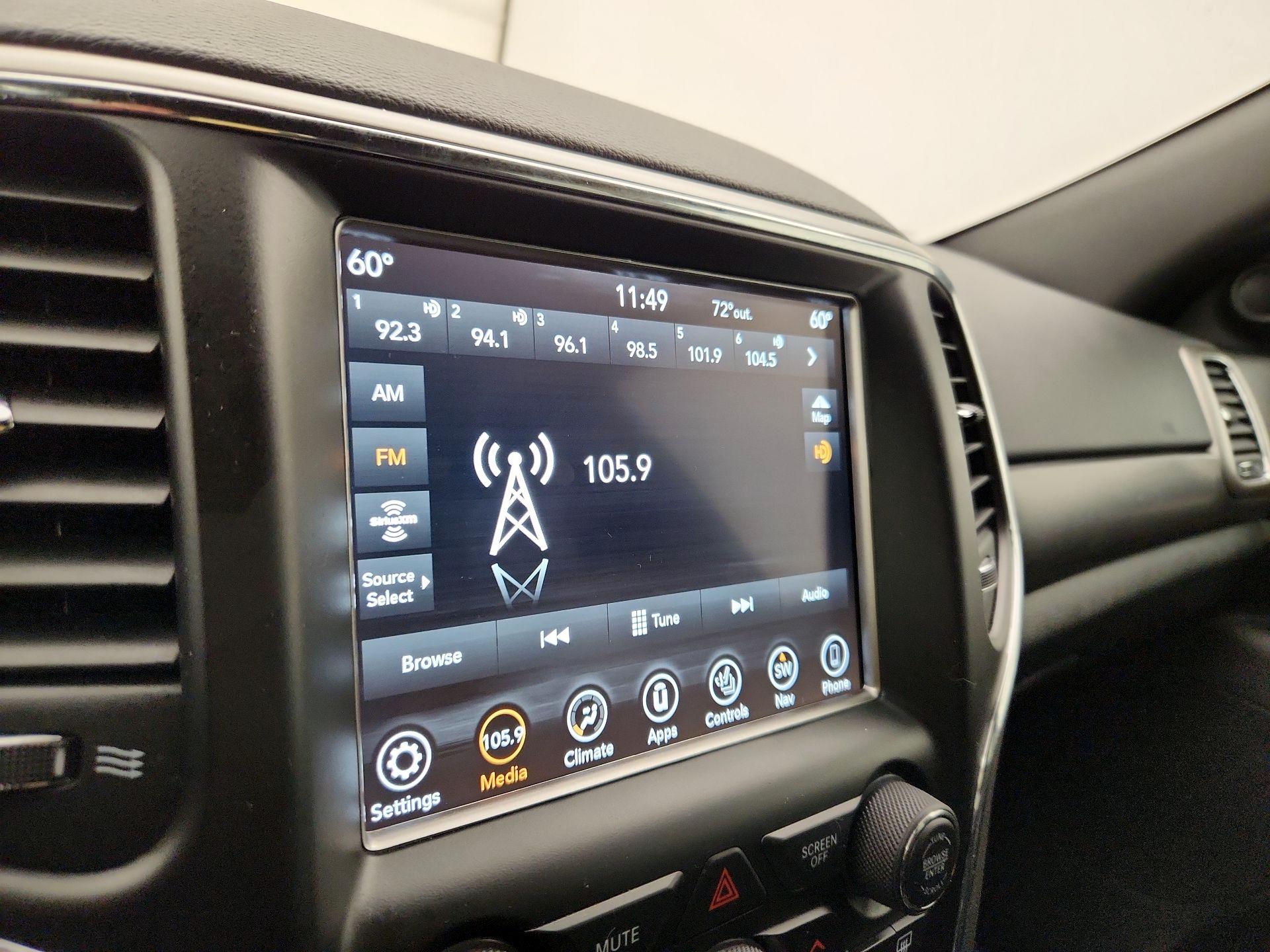 Thumbnail: 2018 Jeep Grand Cherokee - 16