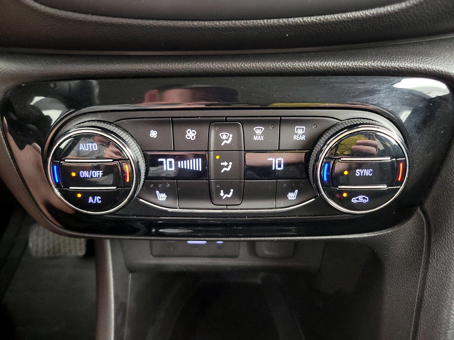Thumbnail: 2021 Buick Encore GX - 16
