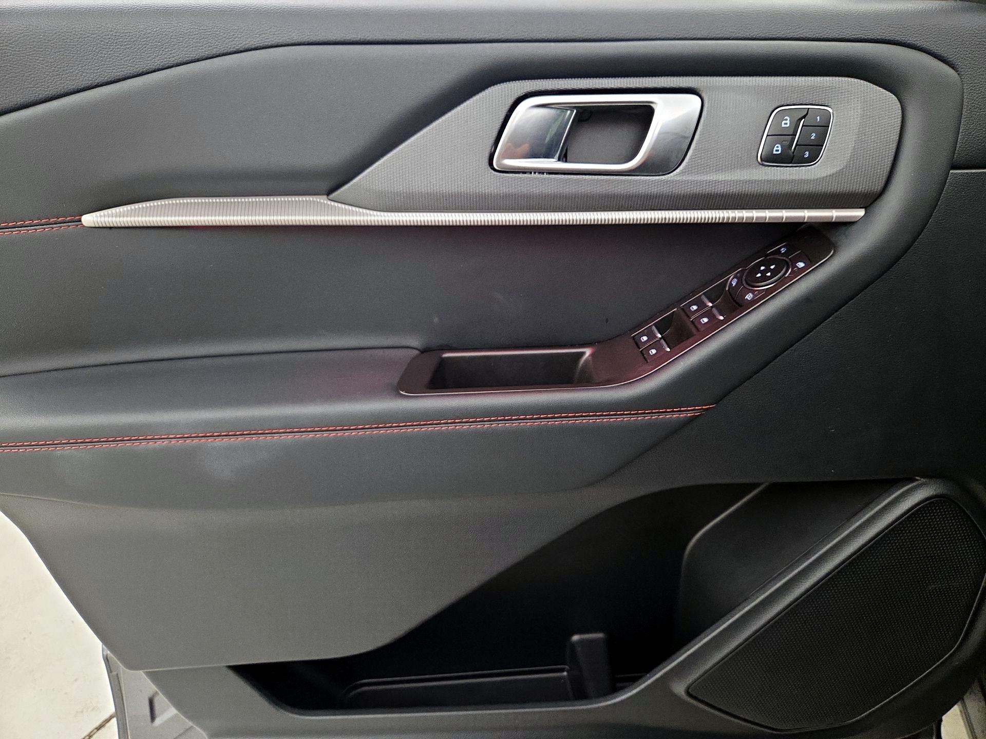 Thumbnail: 2025 Ford Explorer - 12