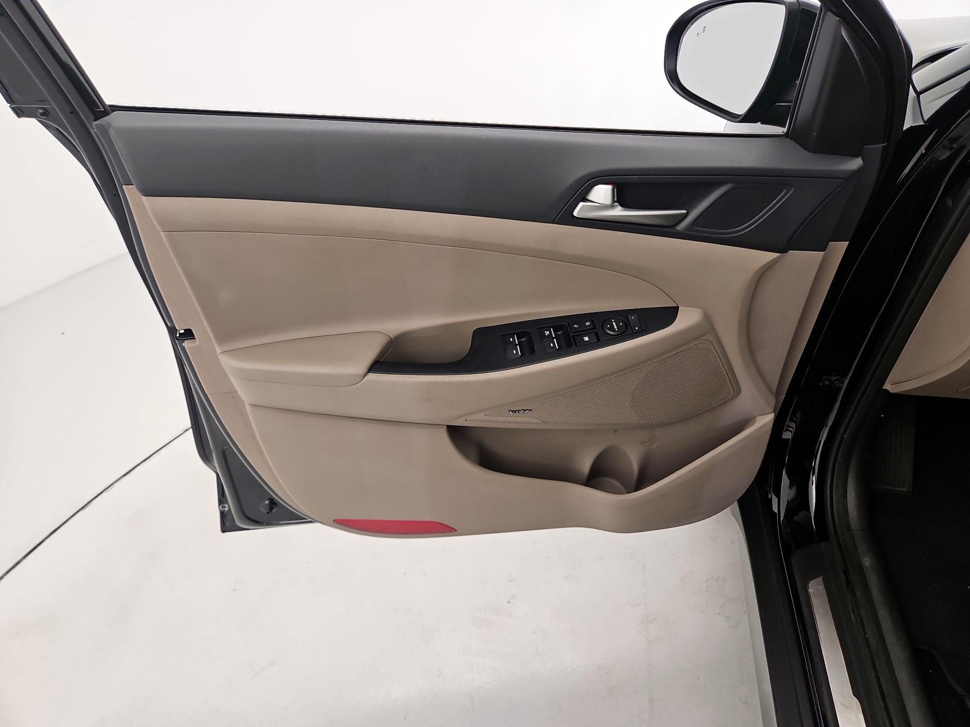 Thumbnail: 2021 Hyundai Tucson - 12