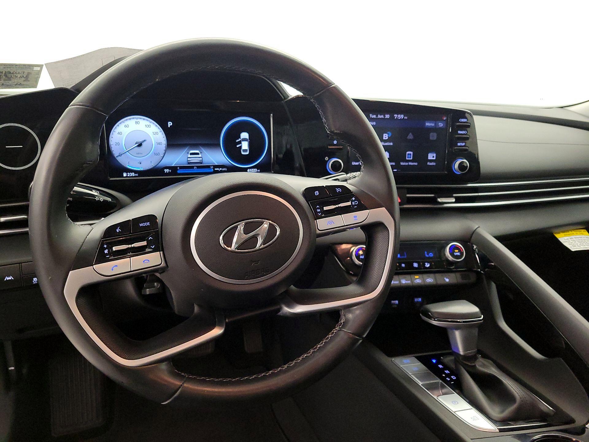 Thumbnail: 2022 Hyundai Elantra - 10