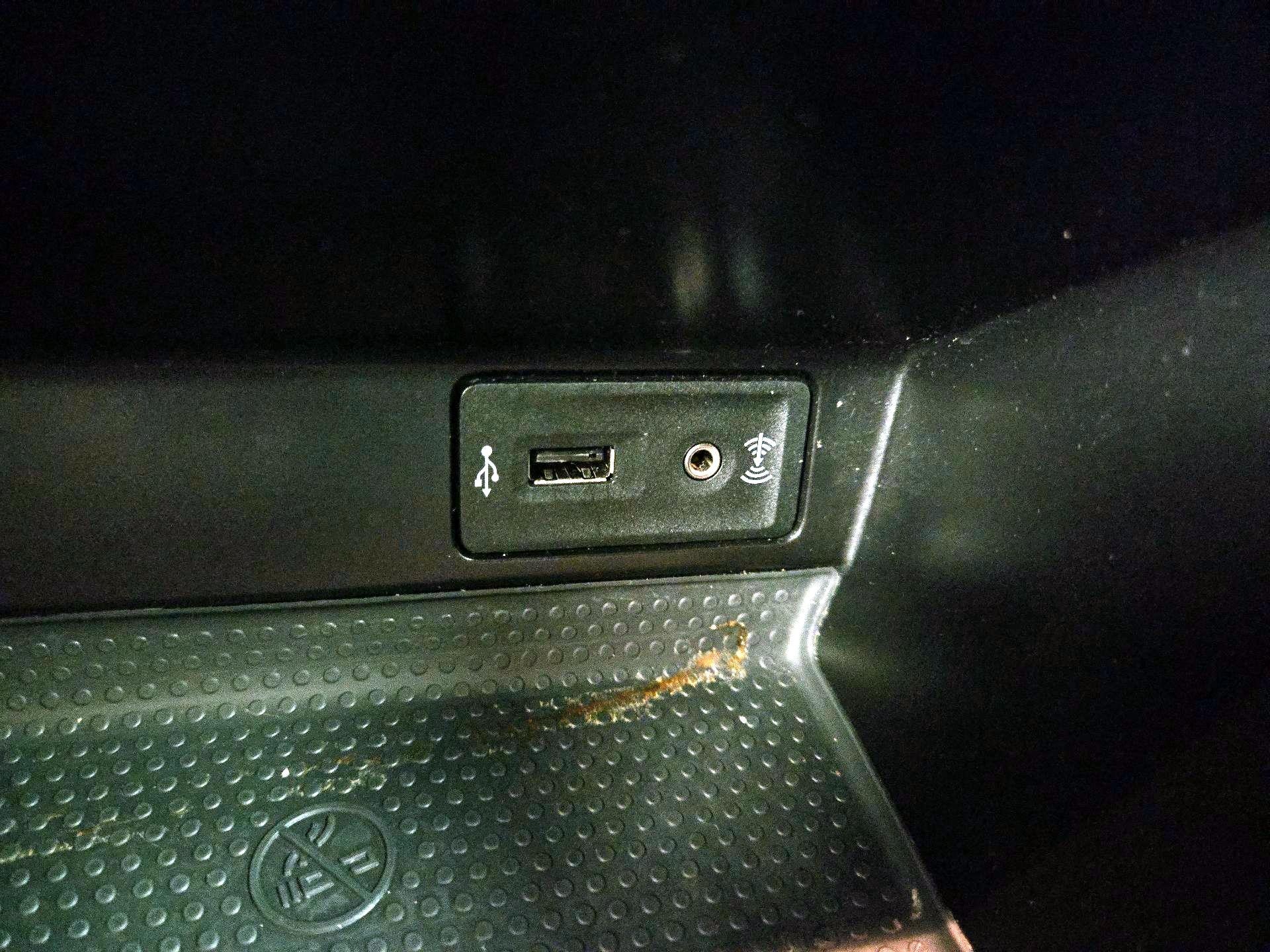 Thumbnail: 2019 Volkswagen Beetle - 19