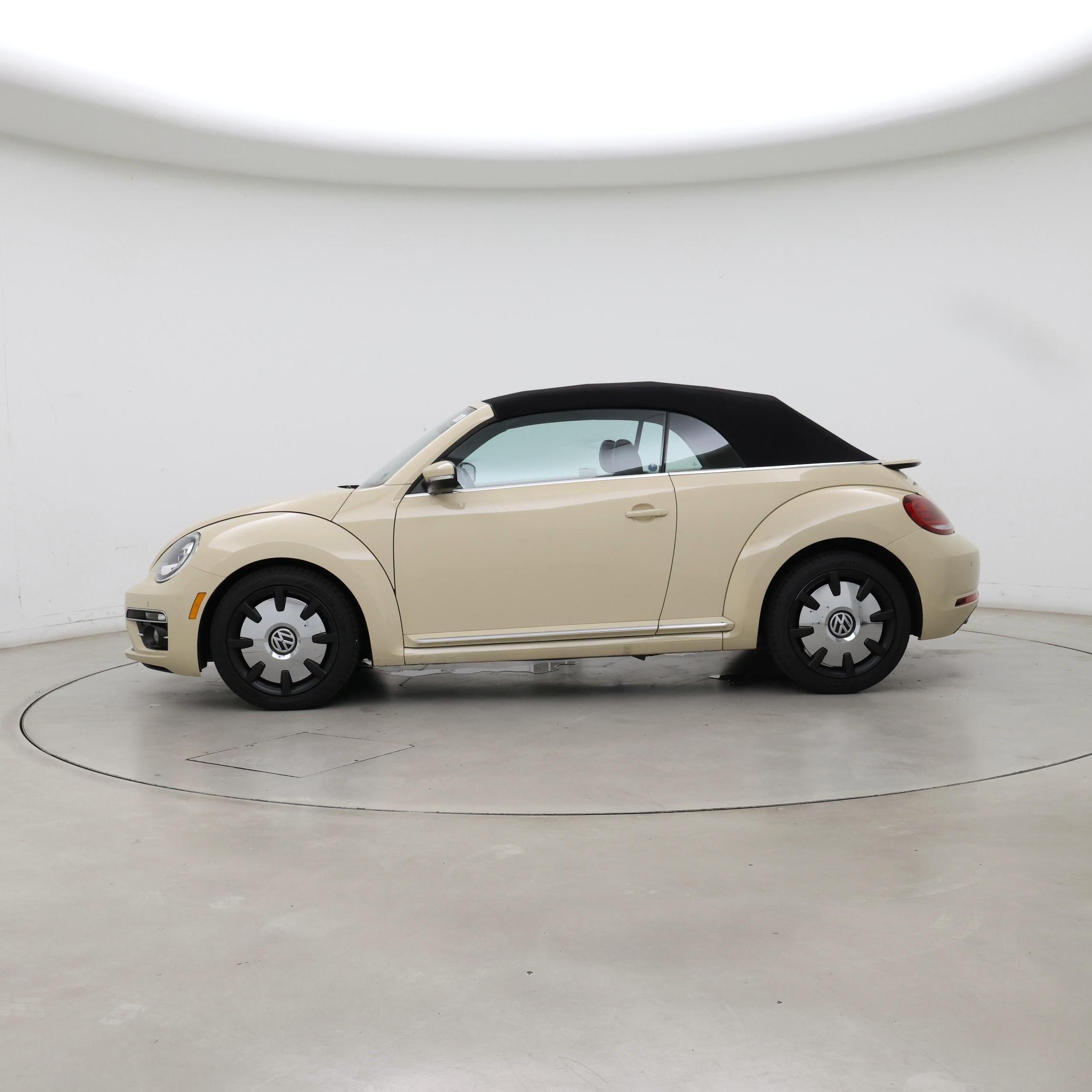 Thumbnail: 2019 Volkswagen Beetle - 3