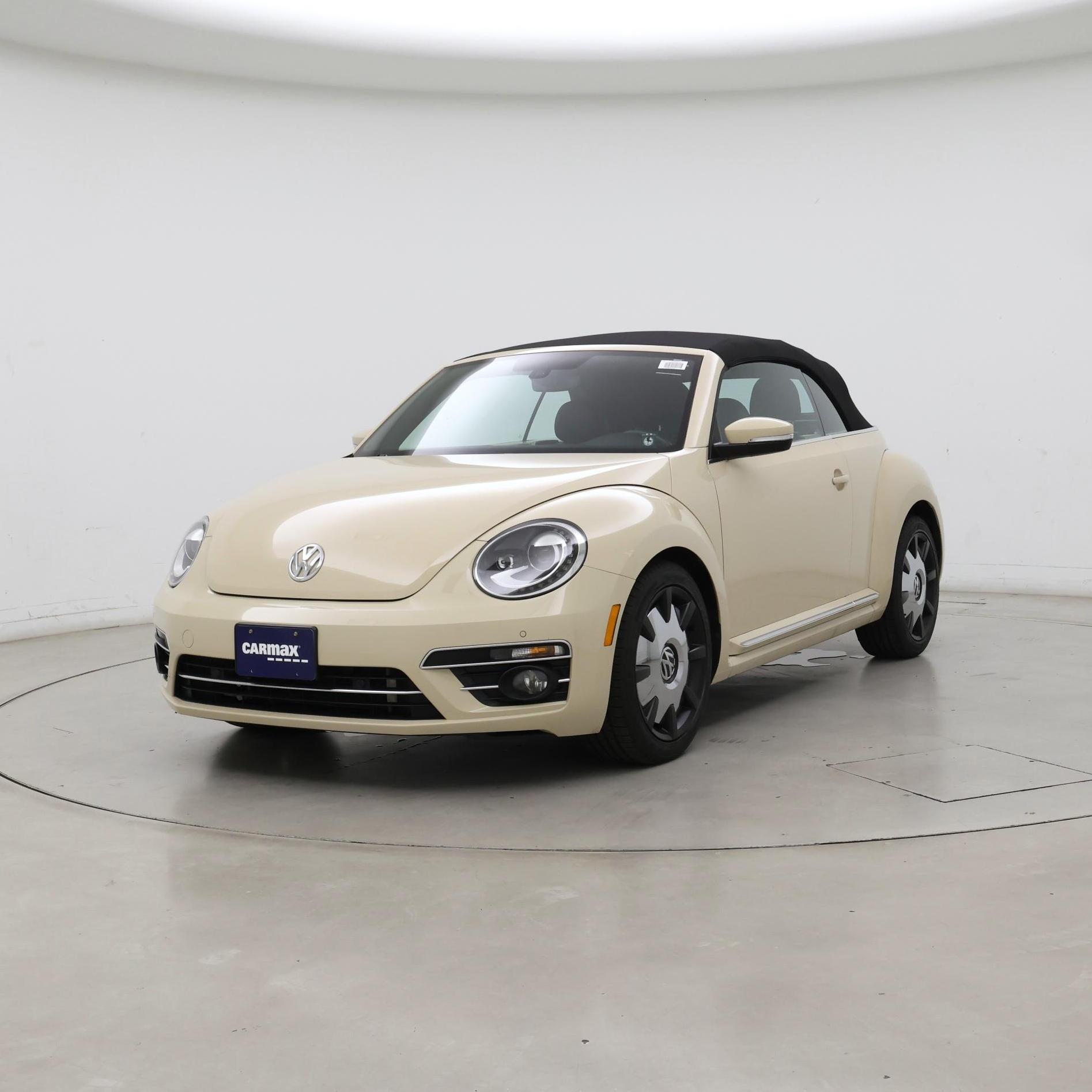 Thumbnail: 2019 Volkswagen Beetle - 4