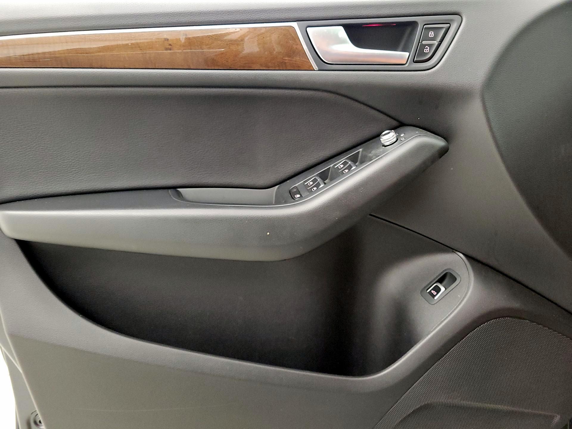 Thumbnail: 2017 Audi Q5 - 12
