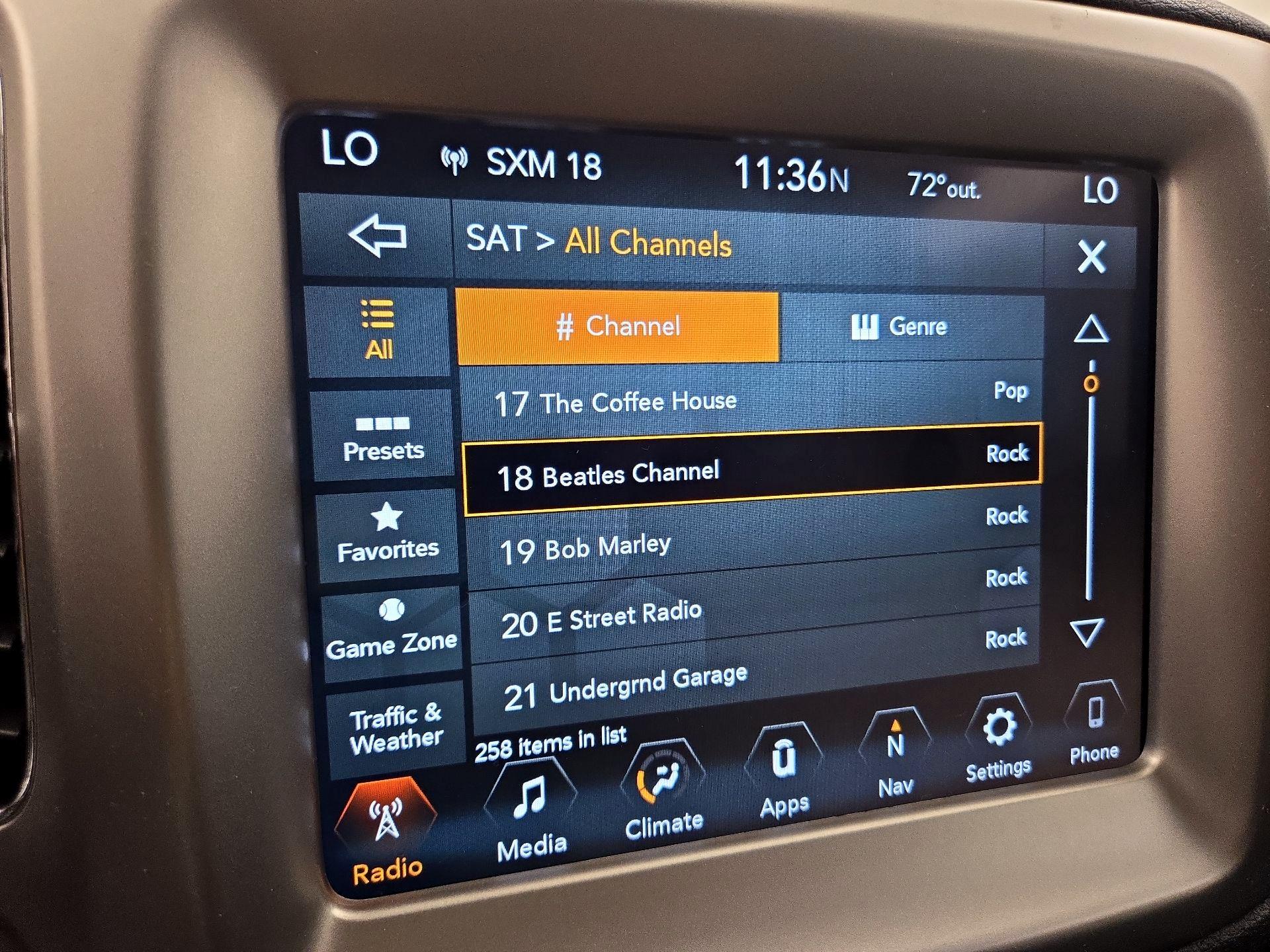 Thumbnail: 2017 Jeep Compass - 16