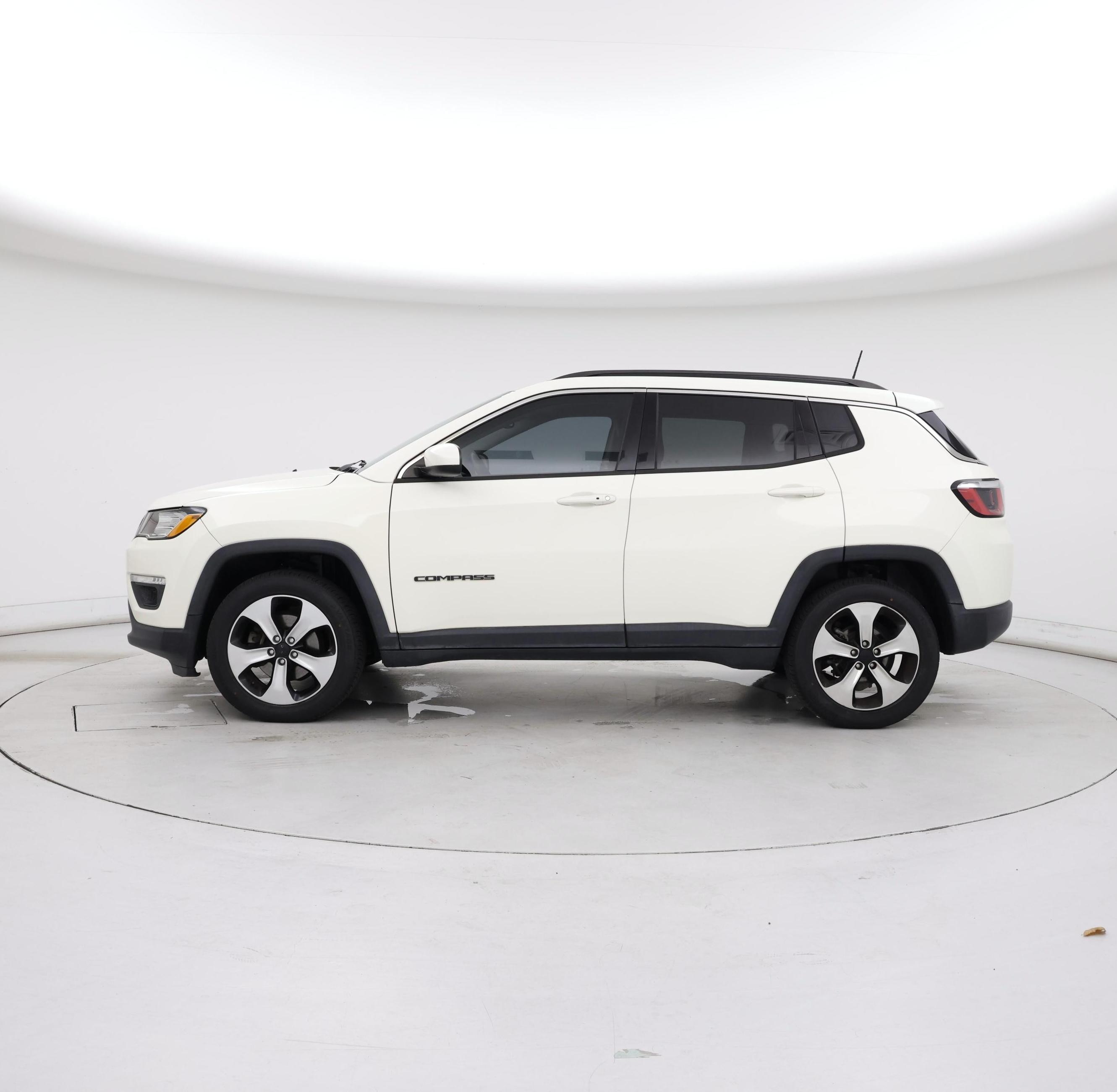 Thumbnail: 2017 Jeep Compass - 3