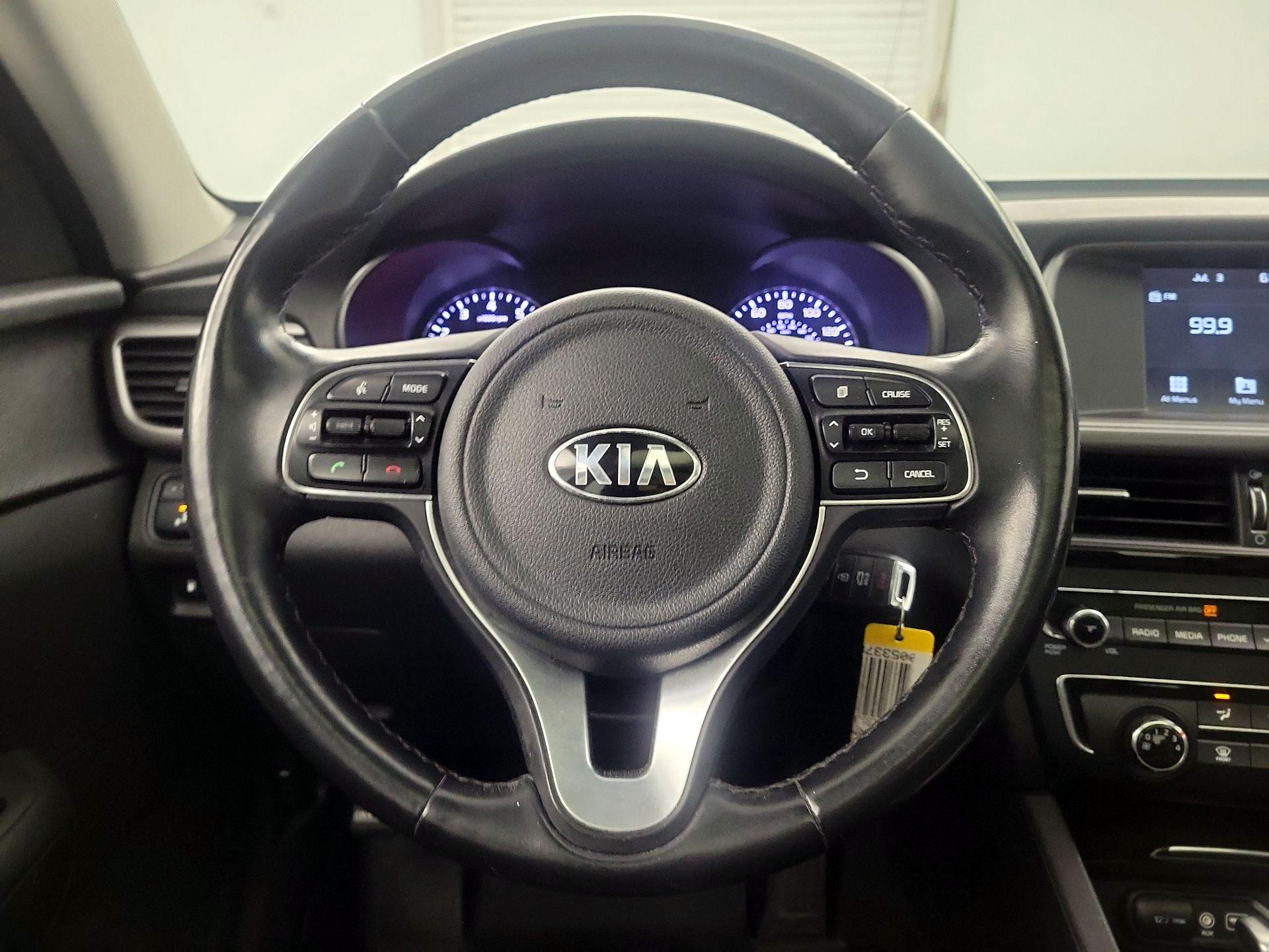 Thumbnail: 2018 Kia Optima - 10