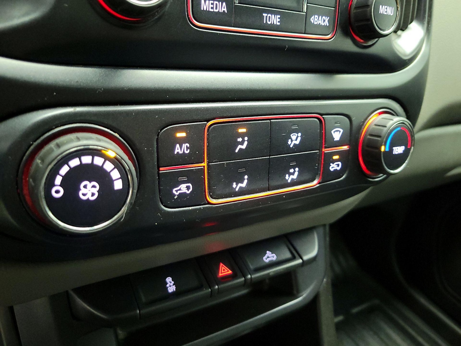 2016 GMC Canyon SL - Photo 15