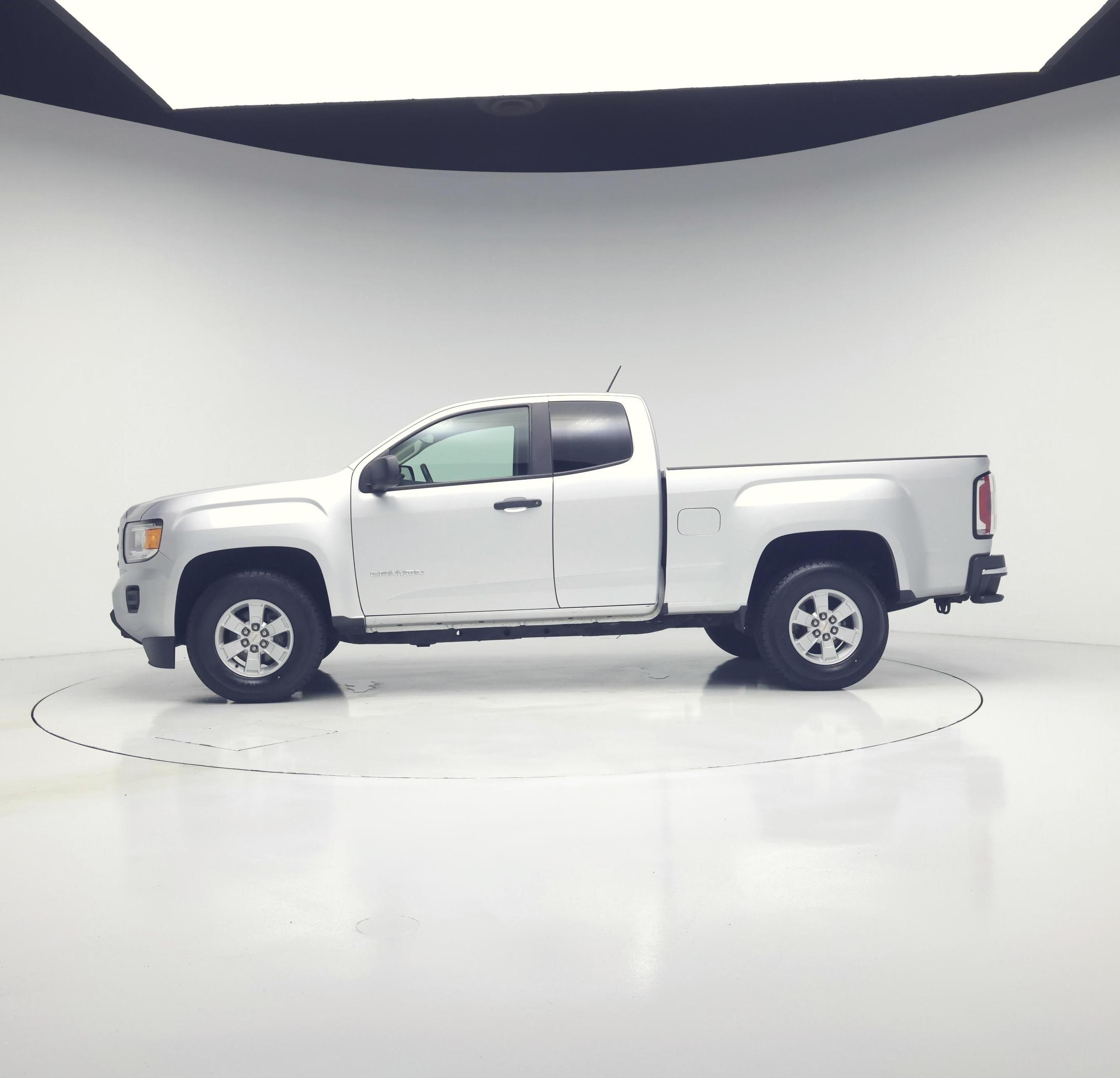 Thumbnail: 2016 GMC Canyon - 3