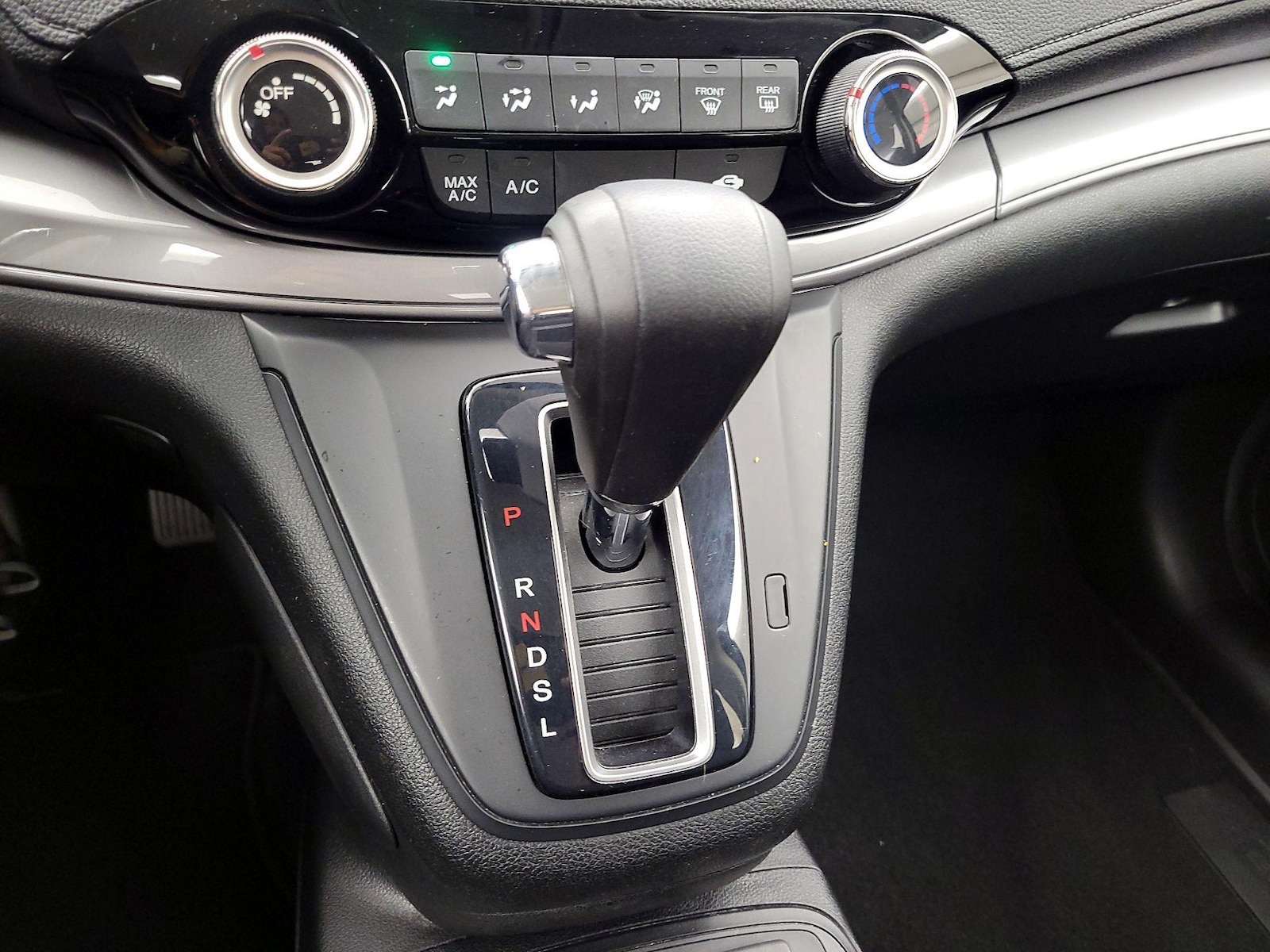 2015 Honda CR-V LX - Photo 18