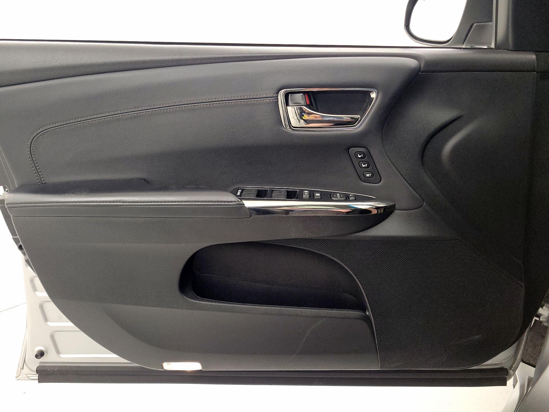 Thumbnail: 2016 Toyota Avalon - 12