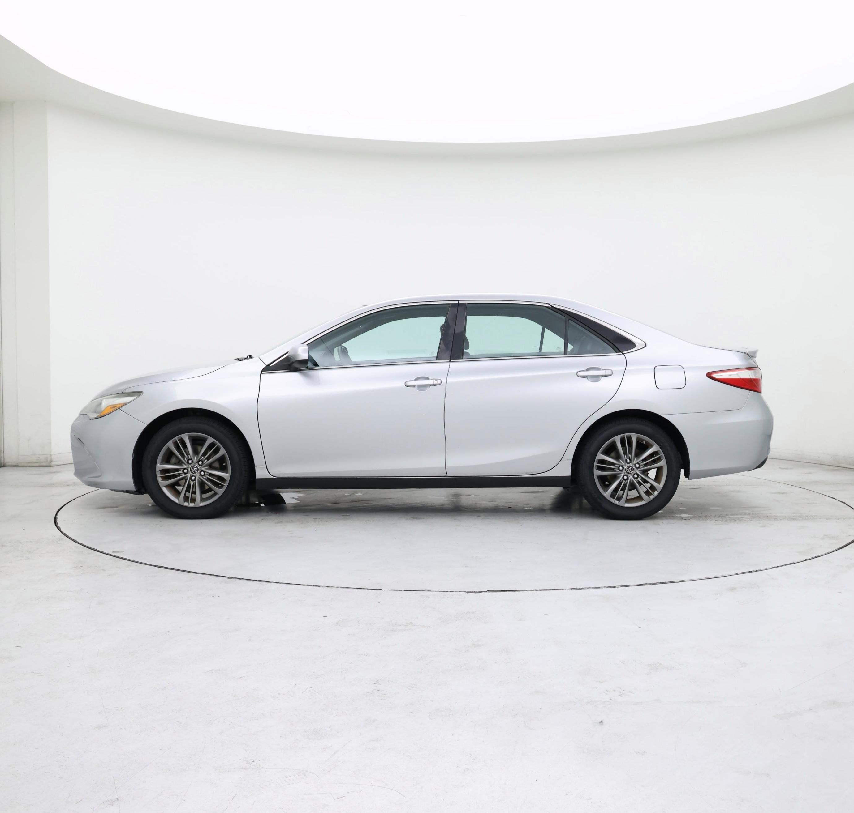 Thumbnail: 2015 Toyota Camry - 3